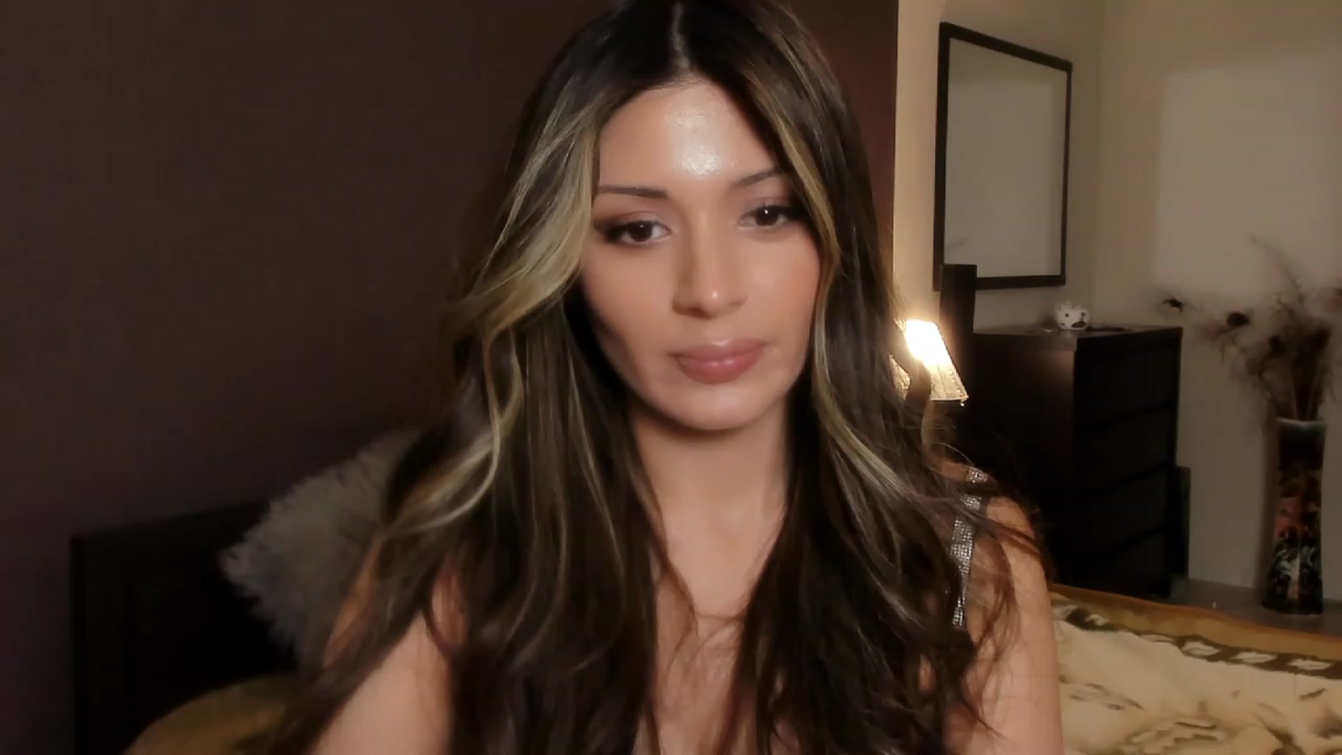 Gallery image thumbnail from Angel_on_Duty's myfreecams stream on, 11/11/2023, 24:01 image 19 of 20