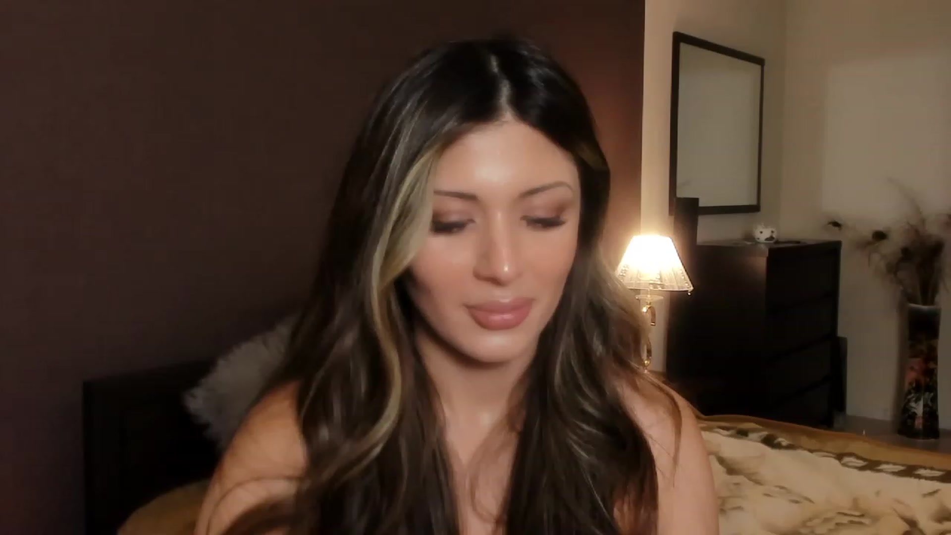Gallery image thumbnail from Angel_on_Duty's myfreecams stream on, 11/11/2023, 24:01 image 6 of 20