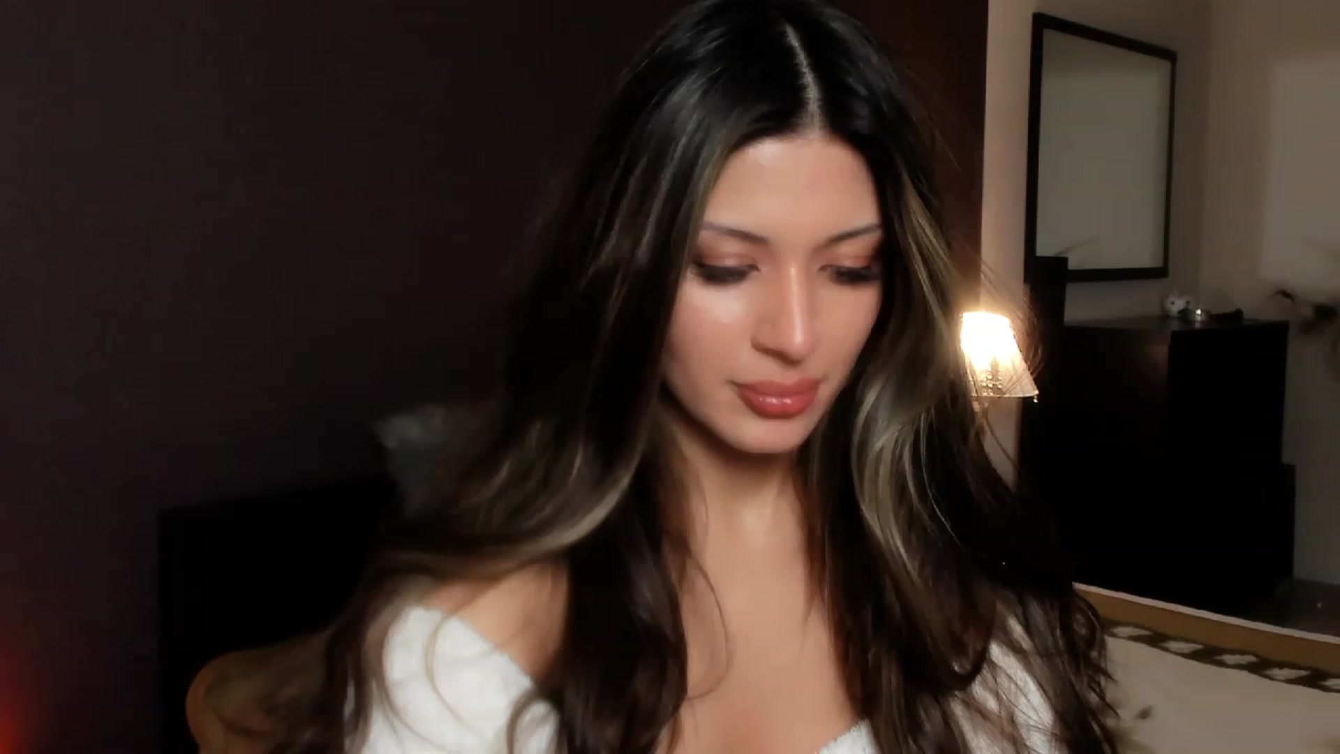 Gallery image thumbnail from Angel_on_Duty's myfreecams stream on, 11/13/2023, 02:28 image 18 of 20