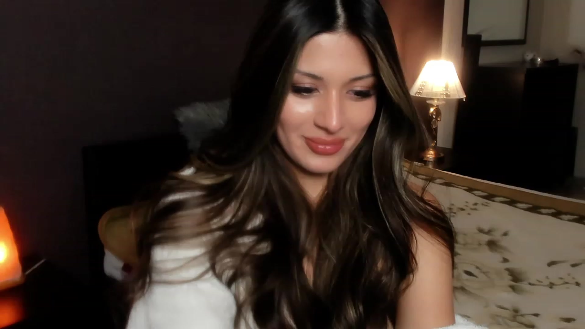 Gallery image thumbnail from Angel_on_Duty's myfreecams stream on, 11/13/2023, 02:59 image 17 of 20