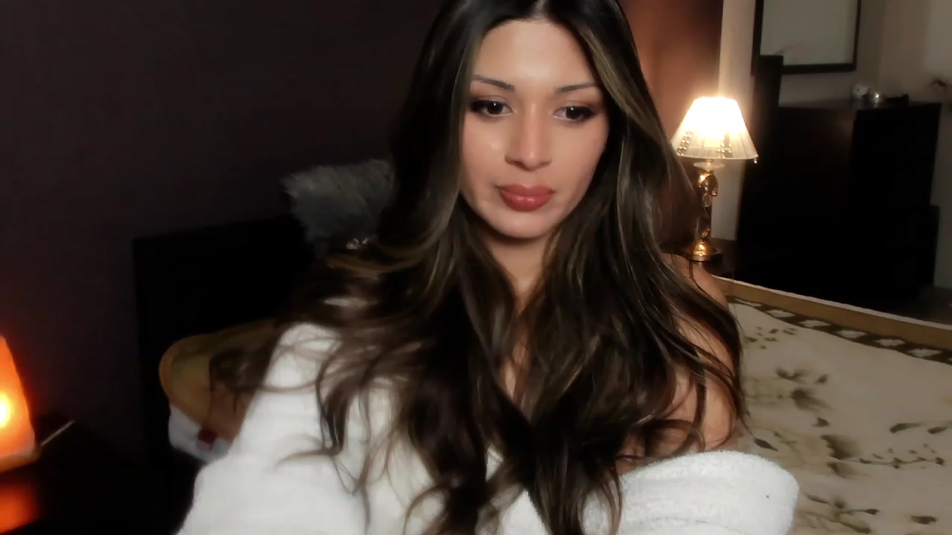 Gallery image thumbnail from Angel_on_Duty's myfreecams stream on, 11/13/2023, 02:59 image 10 of 20
