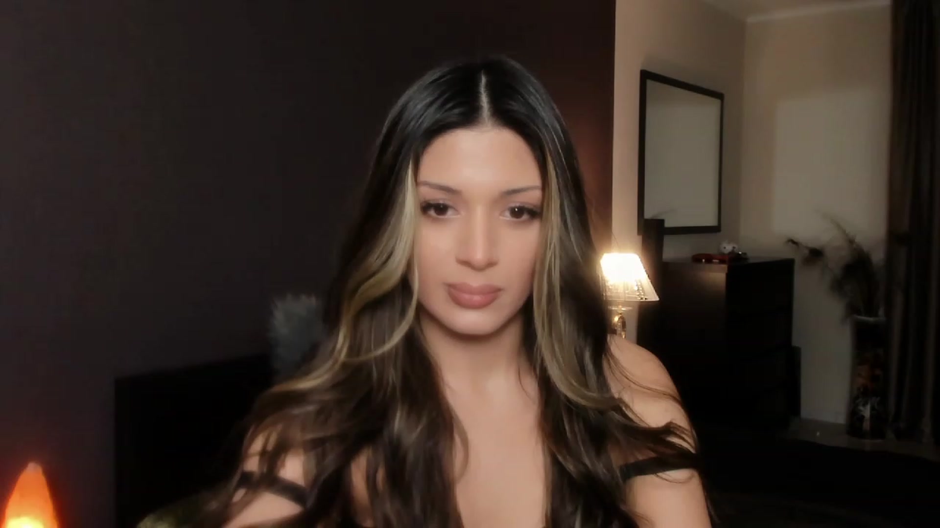 Gallery image thumbnail from Angel_on_Duty's myfreecams stream on, 11/13/2023, 20:30 image 20 of 20