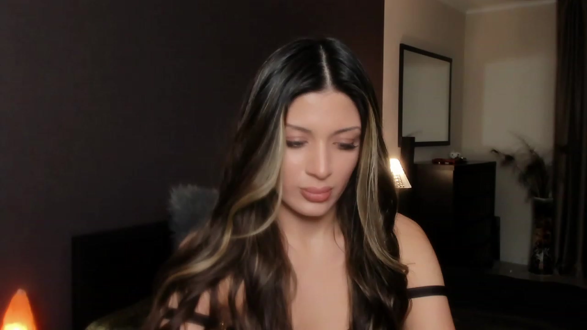 Gallery image thumbnail from Angel_on_Duty's myfreecams stream on, 11/13/2023, 20:30 image 19 of 20
