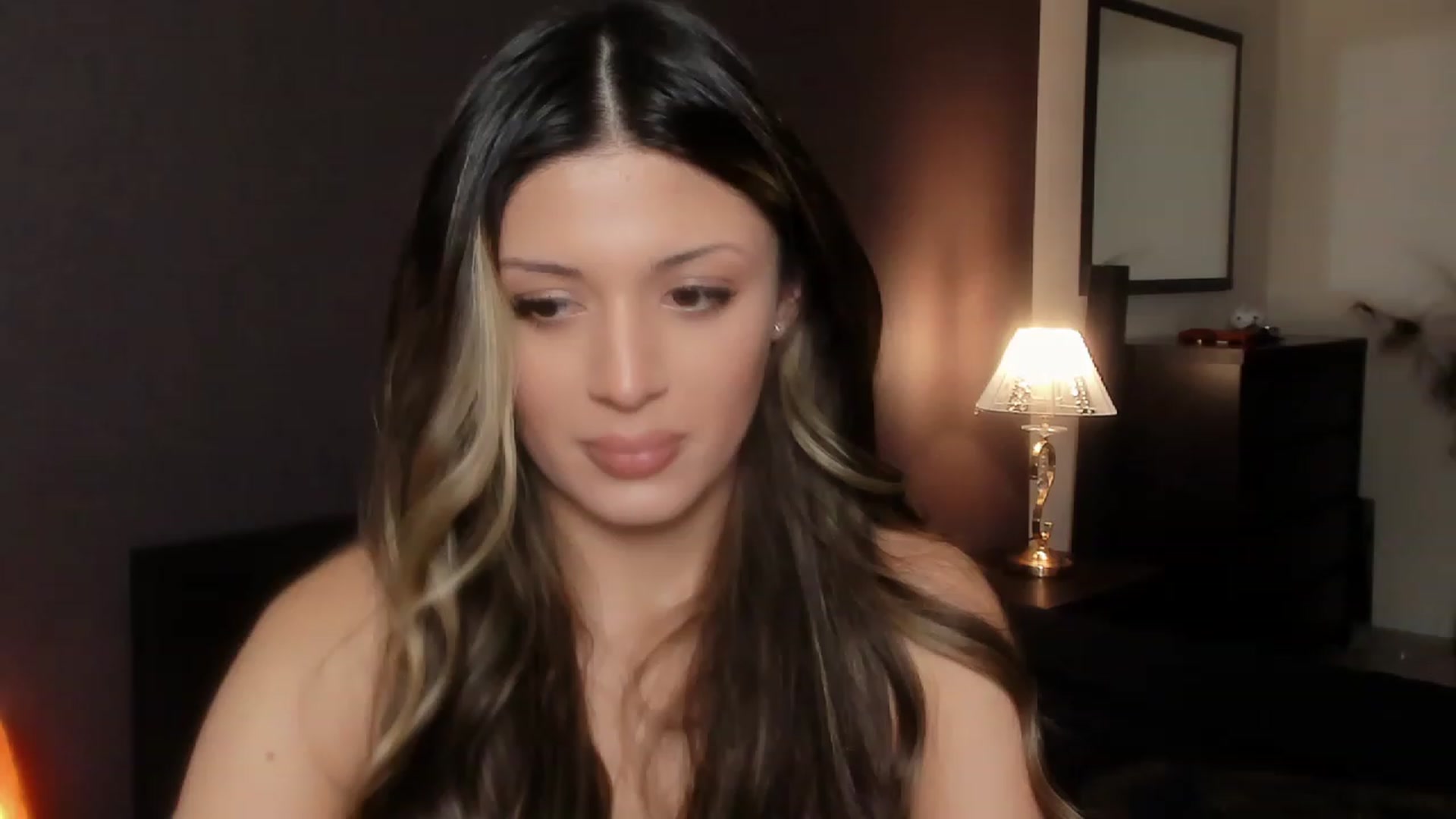 Gallery image thumbnail from Angel_on_Duty's myfreecams stream on, 11/13/2023, 21:39 image 9 of 20