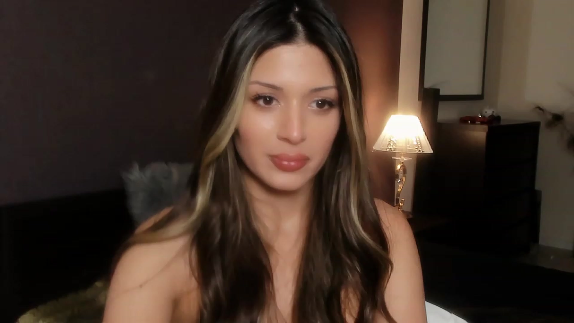Gallery image thumbnail from Angel_on_Duty's myfreecams stream on, 11/14/2023, 03:53 image 10 of 20