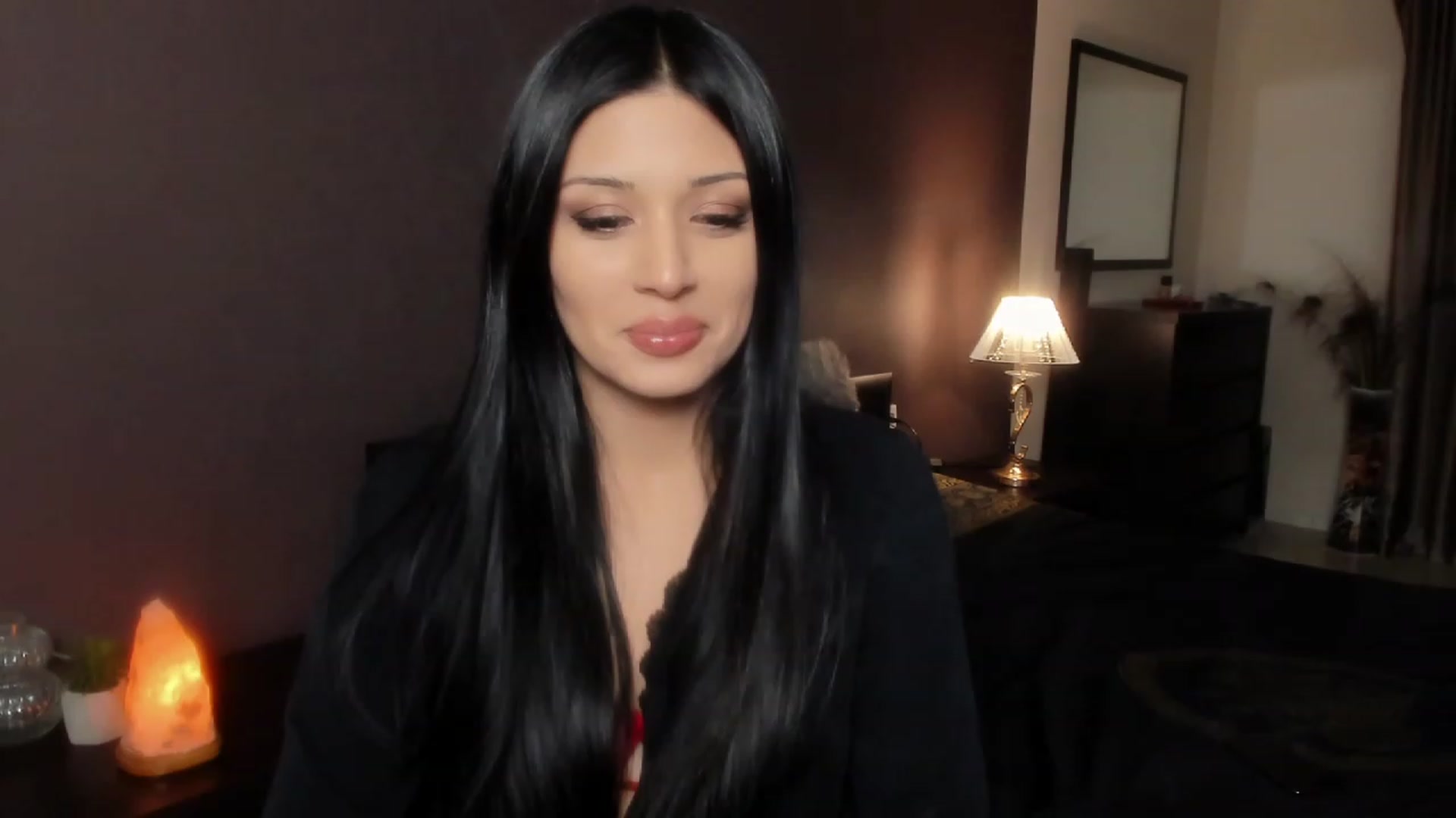 Gallery image thumbnail from Angel_on_Duty's myfreecams stream on, 11/17/2023, 01:12 image 5 of 20