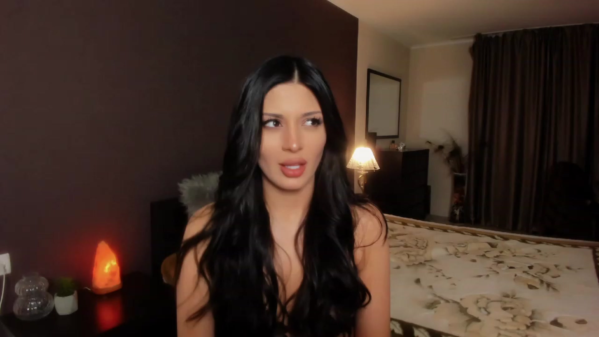 Gallery image thumbnail from Angel_on_Duty's myfreecams stream on, 11/25/2023, 22:55 image 17 of 20
