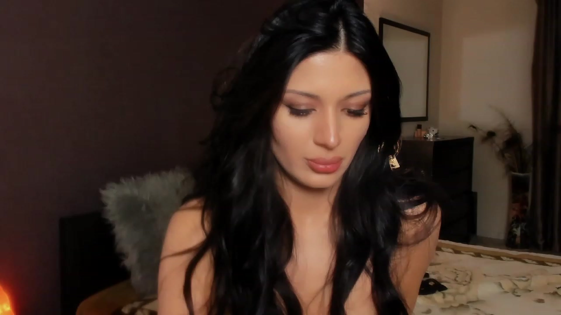 Gallery image thumbnail from Angel_on_Duty's myfreecams stream on, 11/26/2023, 24:10 image 12 of 20