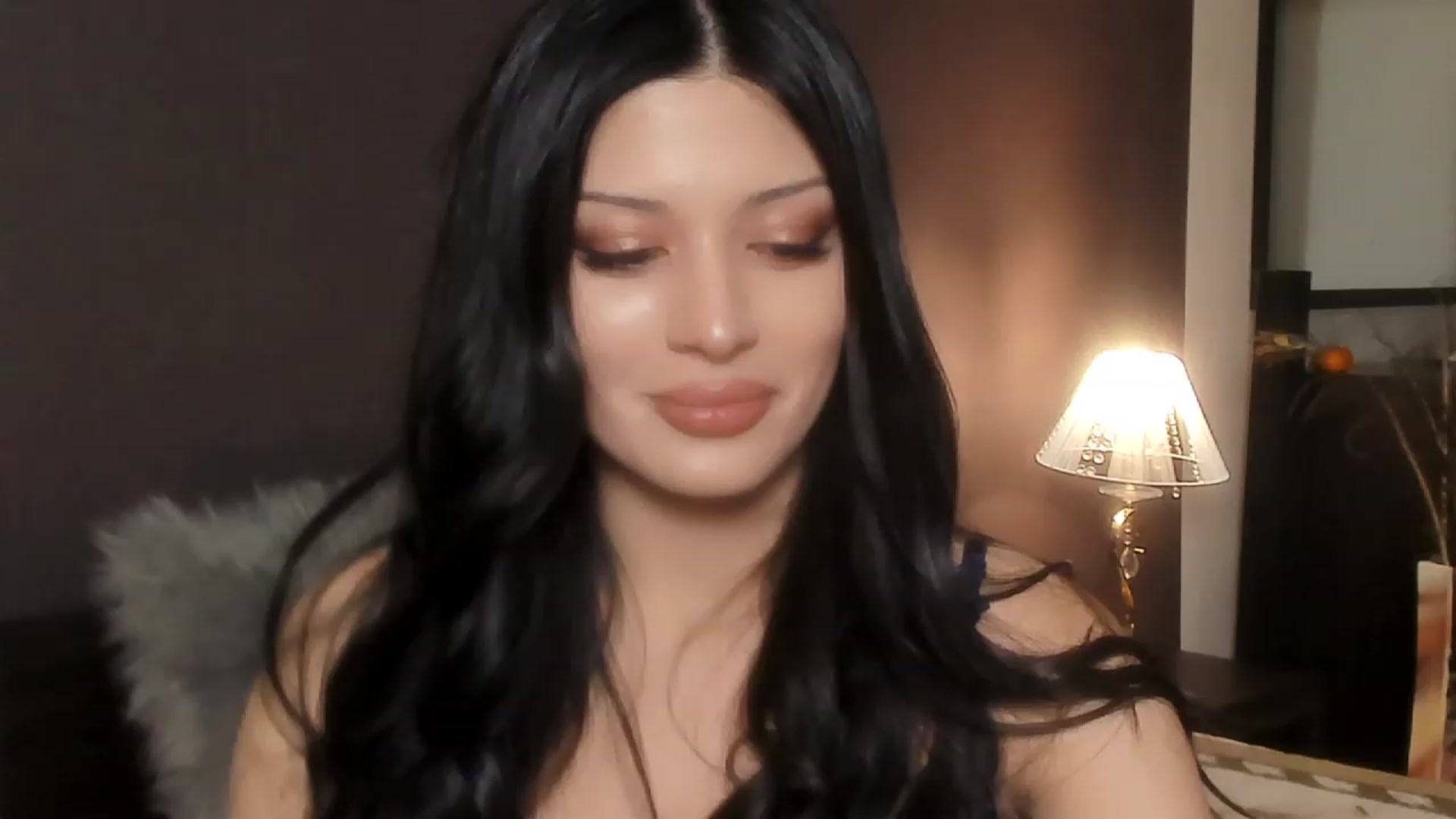 Gallery image thumbnail from Angel_on_Duty's myfreecams stream on, 11/30/2023, 24:10 image 17 of 20