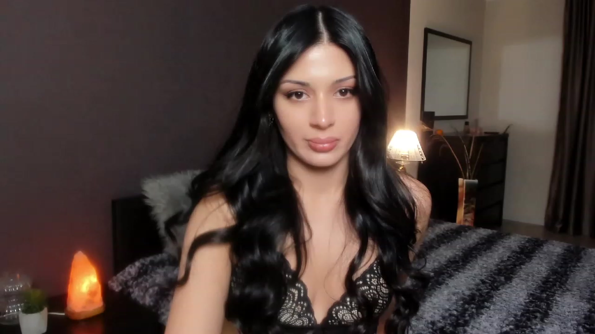 Gallery image thumbnail from Angel_on_Duty's myfreecams stream on, 11/30/2023, 23:46 image 2 of 20