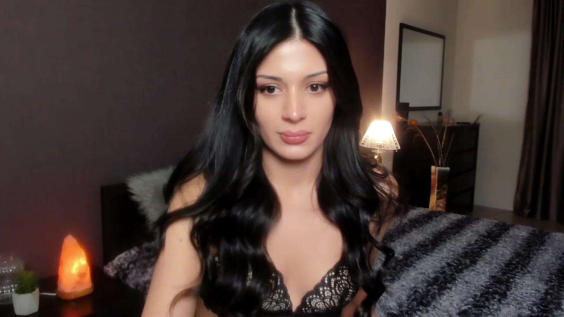 Gallery image thumbnail from Angel_on_Duty's myfreecams stream on, 12/01/2023, 01:06 image 5 of 20