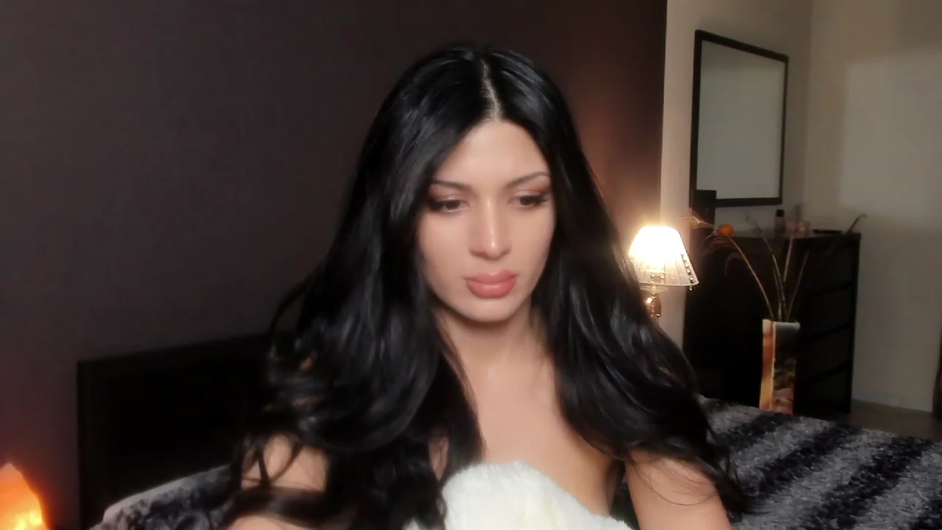 Gallery image thumbnail from Angel_on_Duty's myfreecams stream on, 12/01/2023, 05:00 image 17 of 20