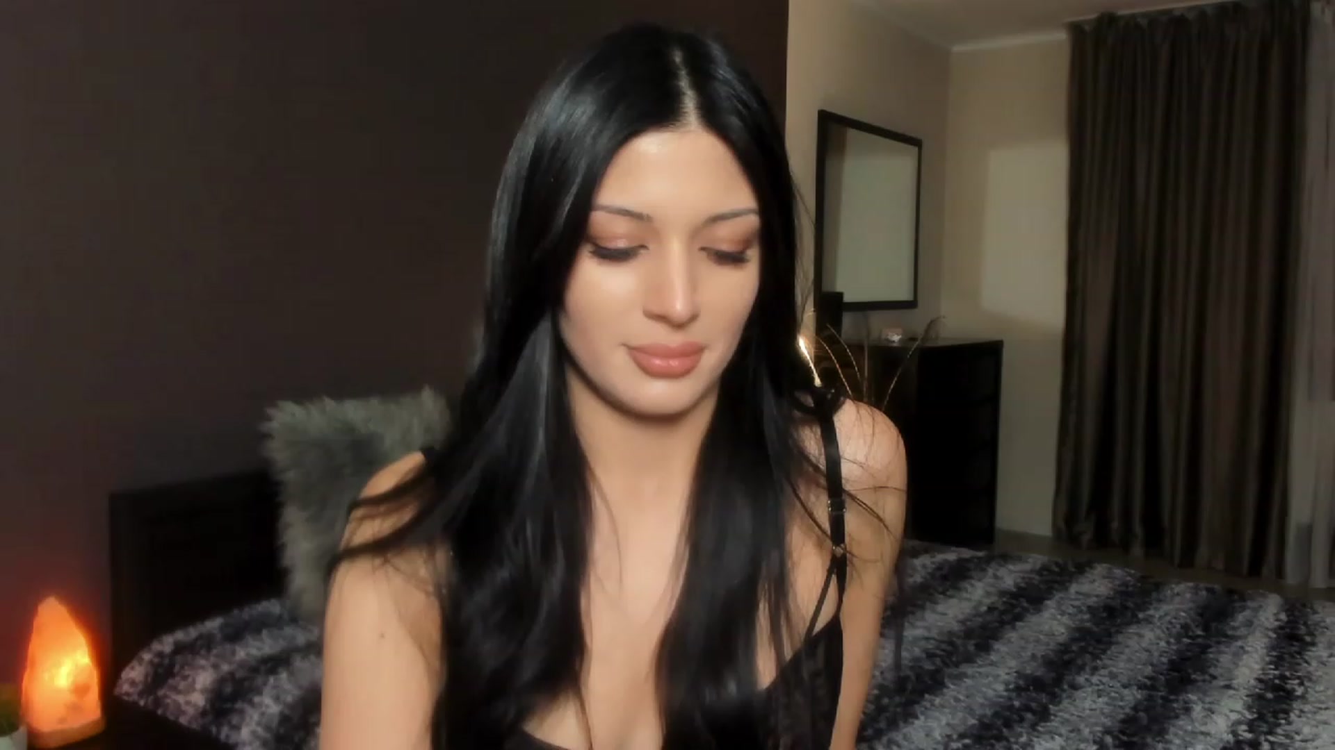 Gallery image thumbnail from Angel_on_Duty's myfreecams stream on, 12/02/2023, 01:18 image 14 of 20