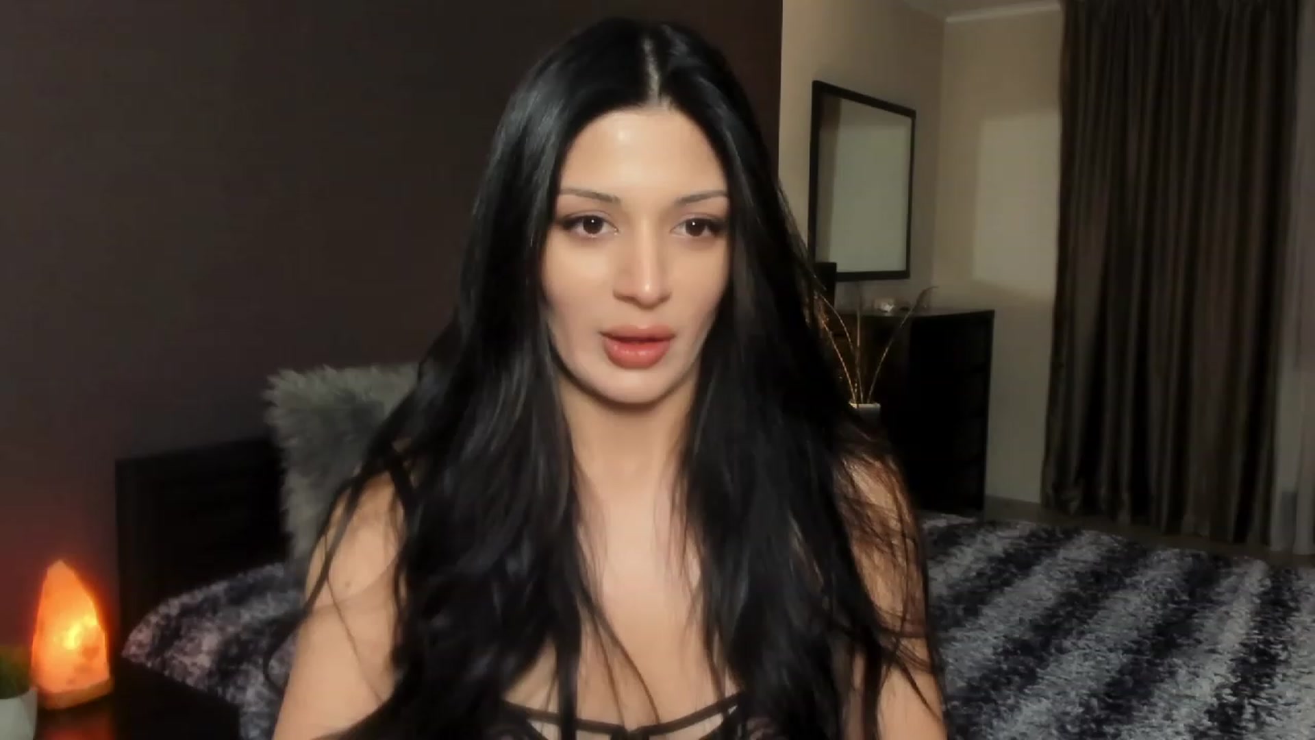 Gallery image thumbnail from Angel_on_Duty's myfreecams stream on, 12/02/2023, 02:14 image 2 of 20