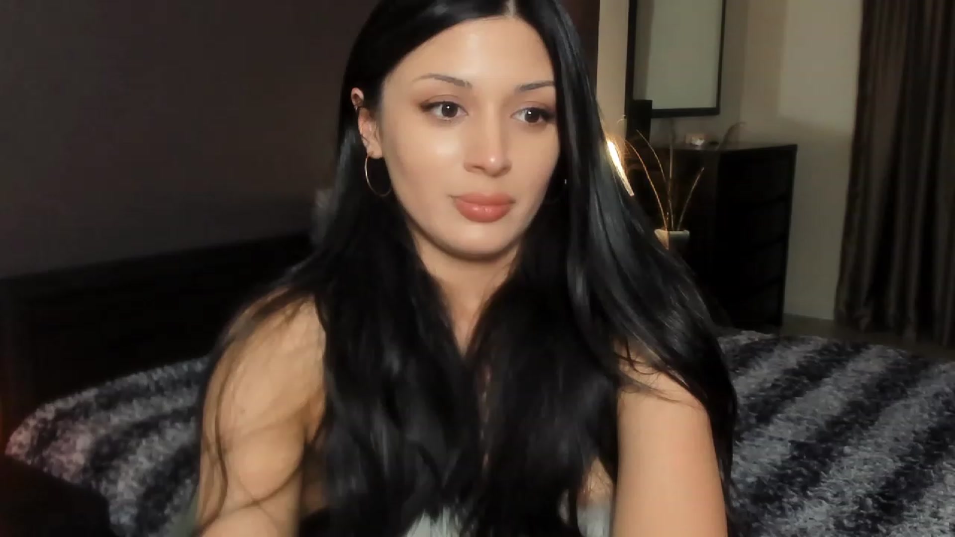 Gallery image thumbnail from Angel_on_Duty's myfreecams stream on, 12/02/2023, 04:13 image 16 of 20