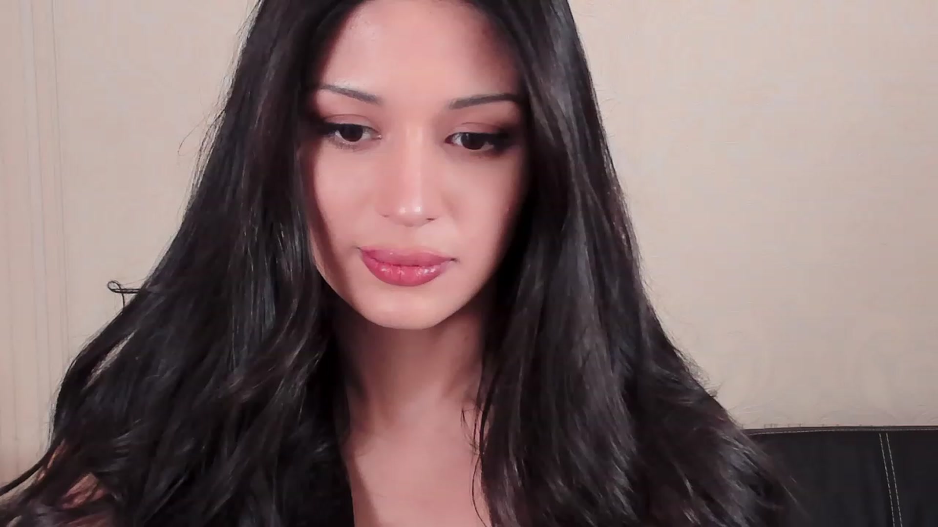 Gallery image thumbnail from Angel_on_Duty's myfreecams stream on, 12/04/2023, 24:39 image 14 of 20