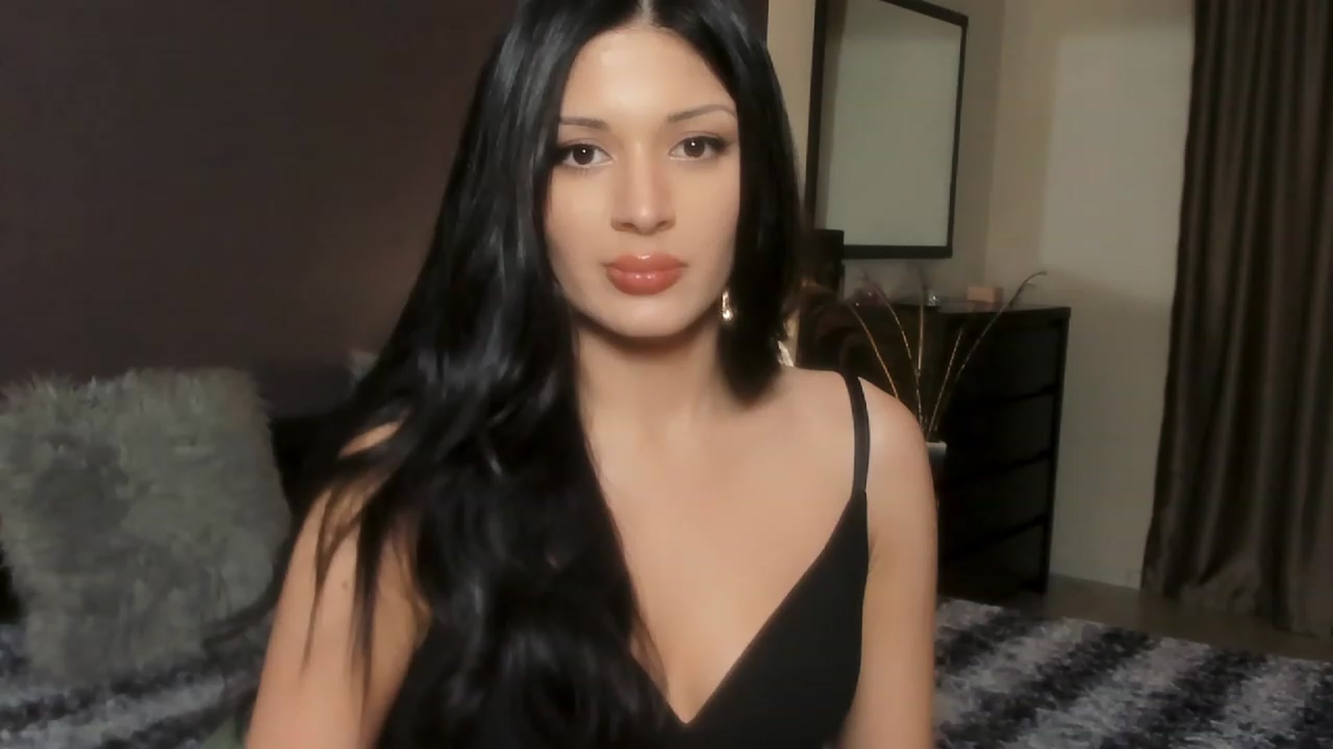 Gallery image thumbnail from Angel_on_Duty's myfreecams stream on, 12/04/2023, 22:41 image 17 of 20