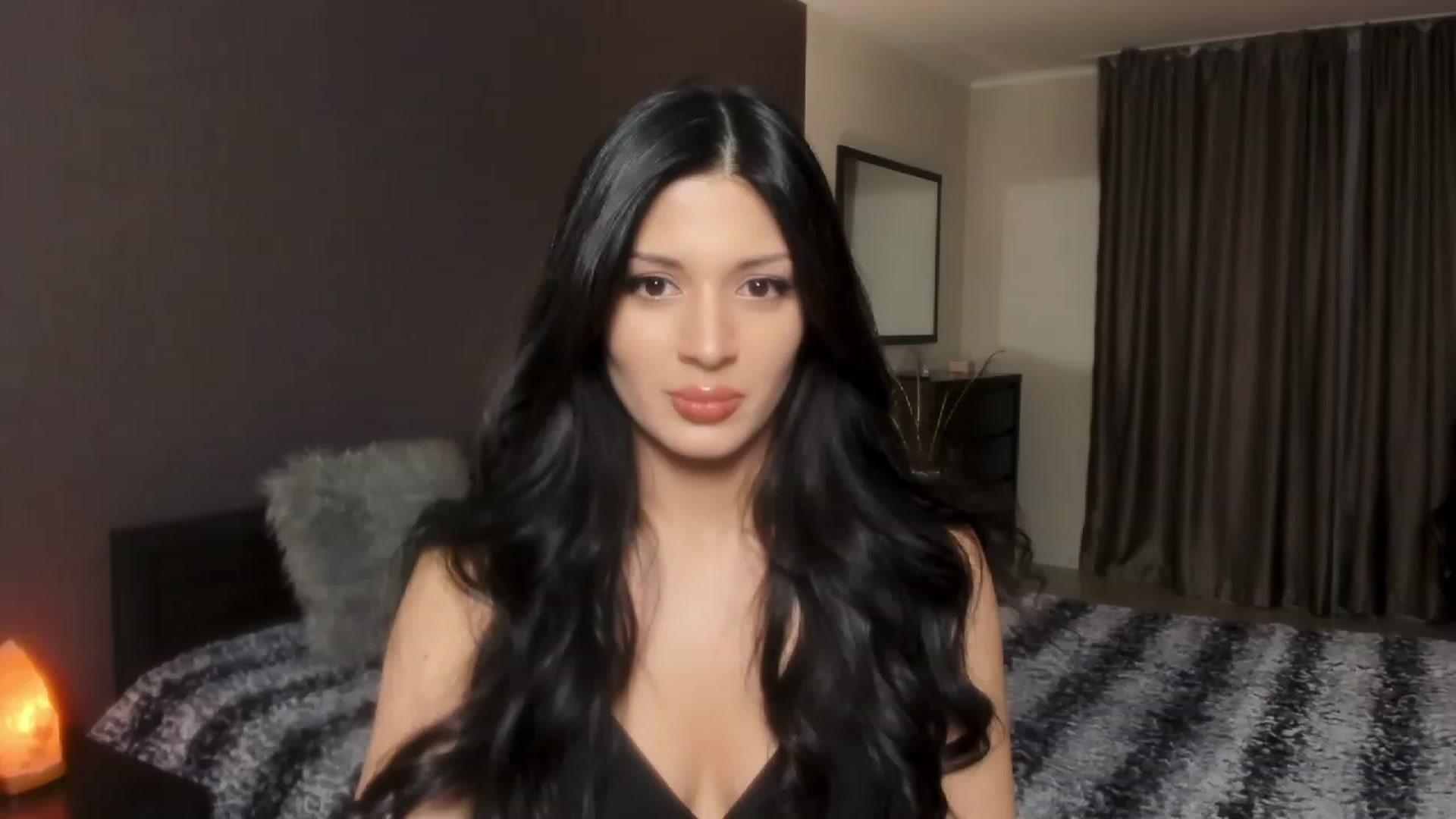Gallery image thumbnail from Angel_on_Duty's myfreecams stream on, 12/04/2023, 22:41 image 4 of 20