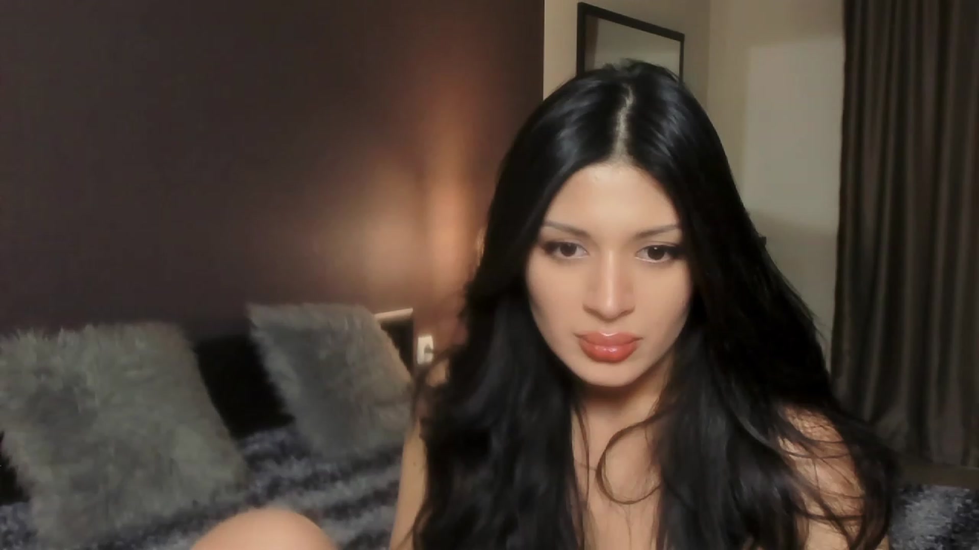 Gallery image thumbnail from Angel_on_Duty's myfreecams stream on, 12/04/2023, 23:26 image 16 of 20