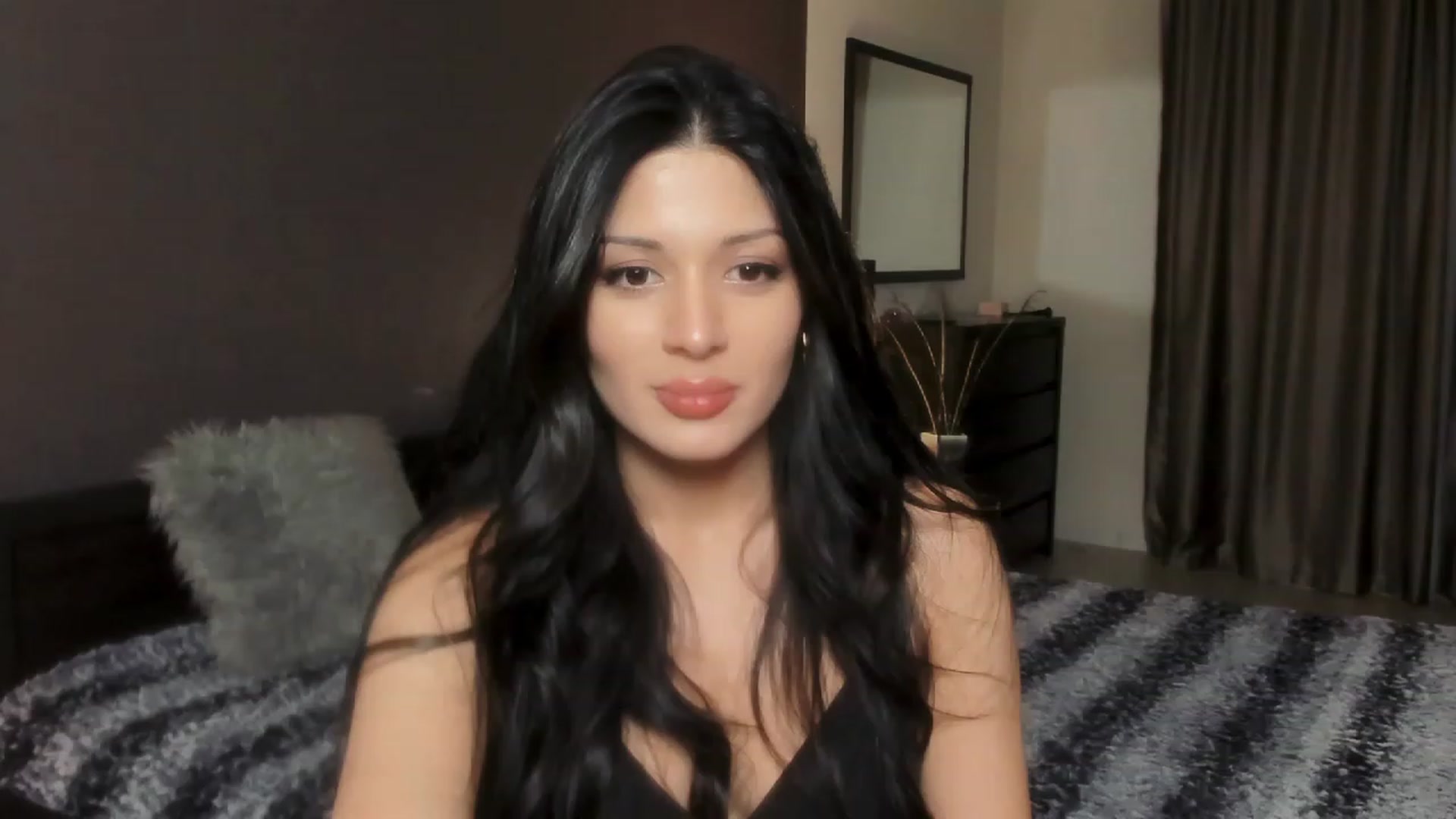 Gallery image thumbnail from Angel_on_Duty's myfreecams stream on, 12/05/2023, 01:40 image 10 of 20