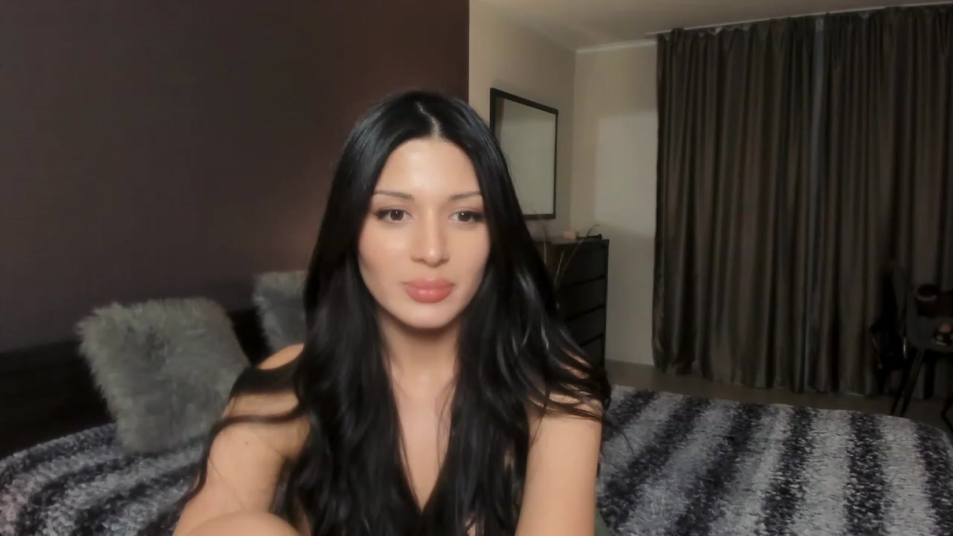 Gallery image thumbnail from Angel_on_Duty's myfreecams stream on, 12/05/2023, 02:40 image 4 of 20
