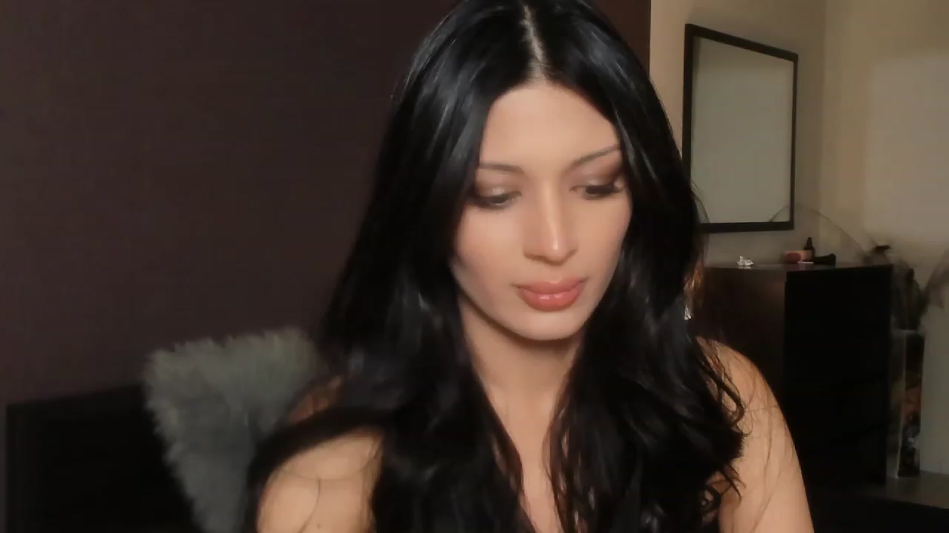 Gallery image thumbnail from Angel_on_Duty's myfreecams stream on, 12/07/2023, 22:09 image 13 of 20