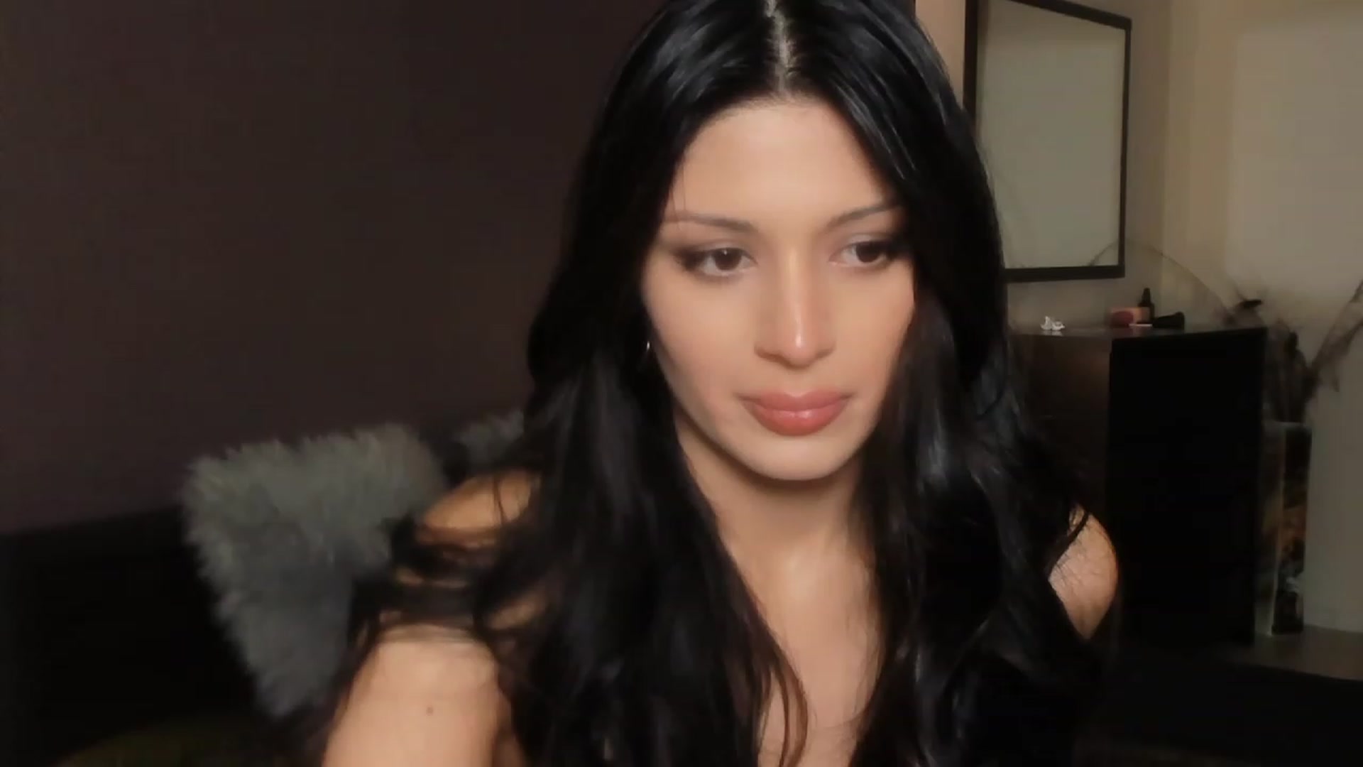 Gallery image thumbnail from Angel_on_Duty's myfreecams stream on, 12/07/2023, 22:32 image 5 of 20