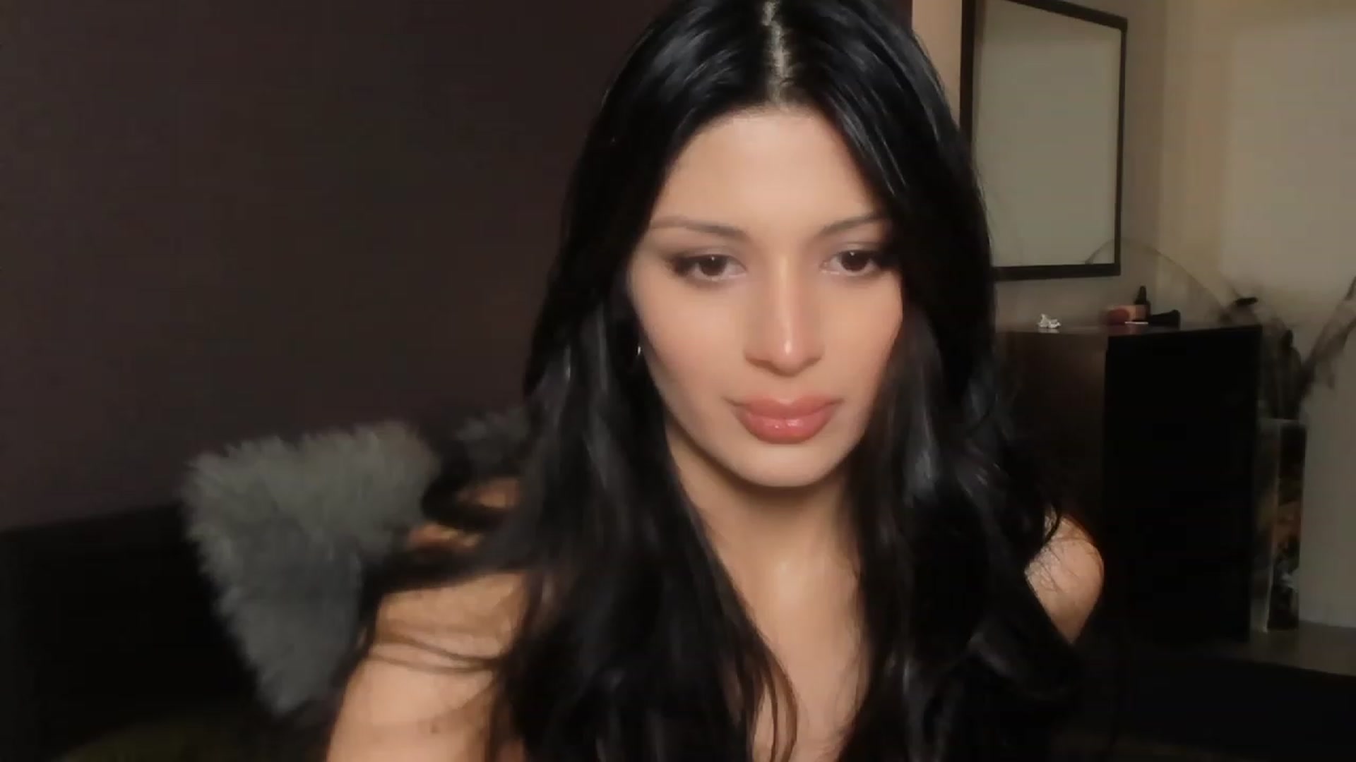 Gallery image thumbnail from Angel_on_Duty's myfreecams stream on, 12/07/2023, 22:32 image 12 of 20