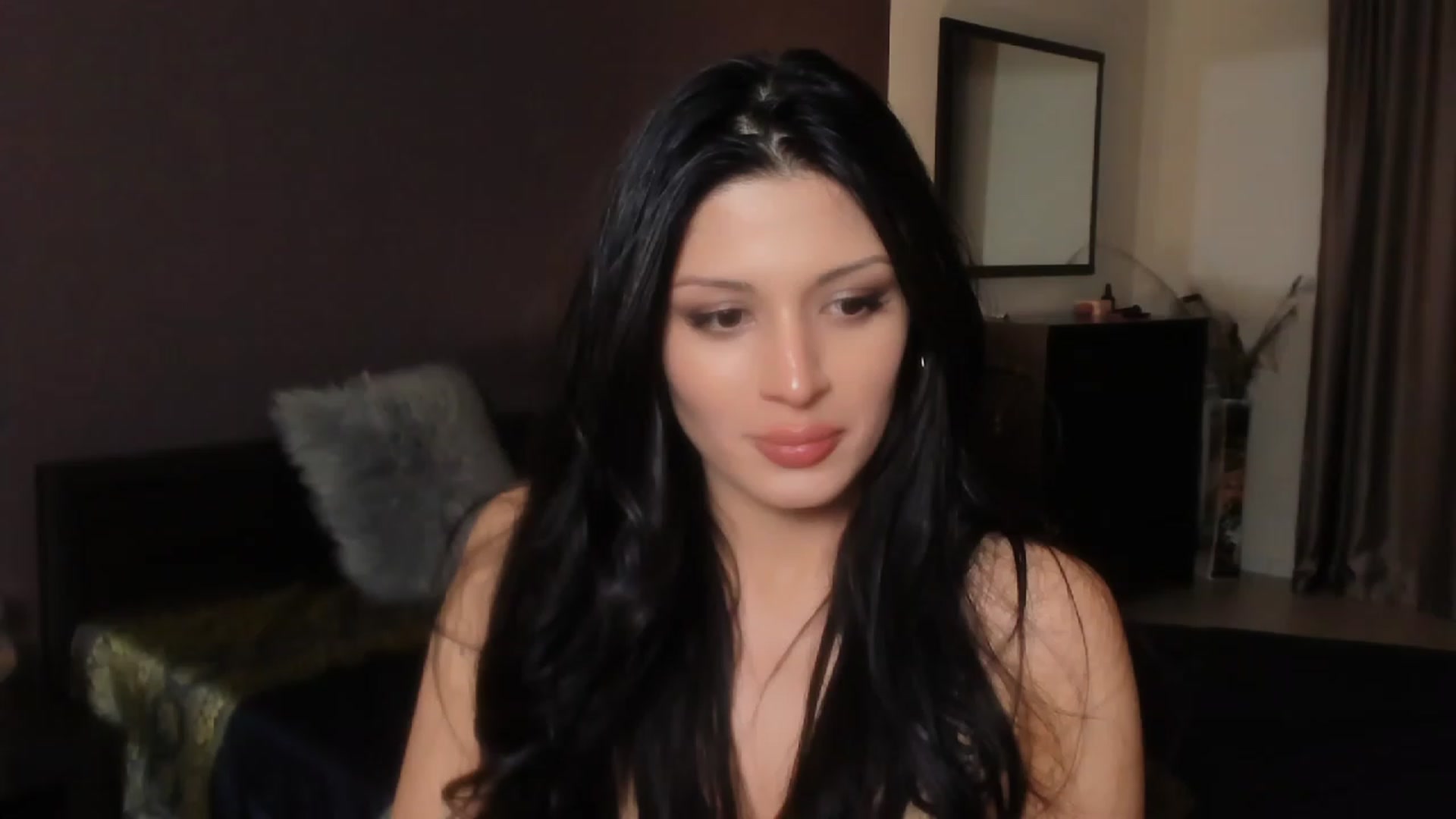 Gallery image thumbnail from Angel_on_Duty's myfreecams stream on, 12/08/2023, 01:49 image 20 of 20