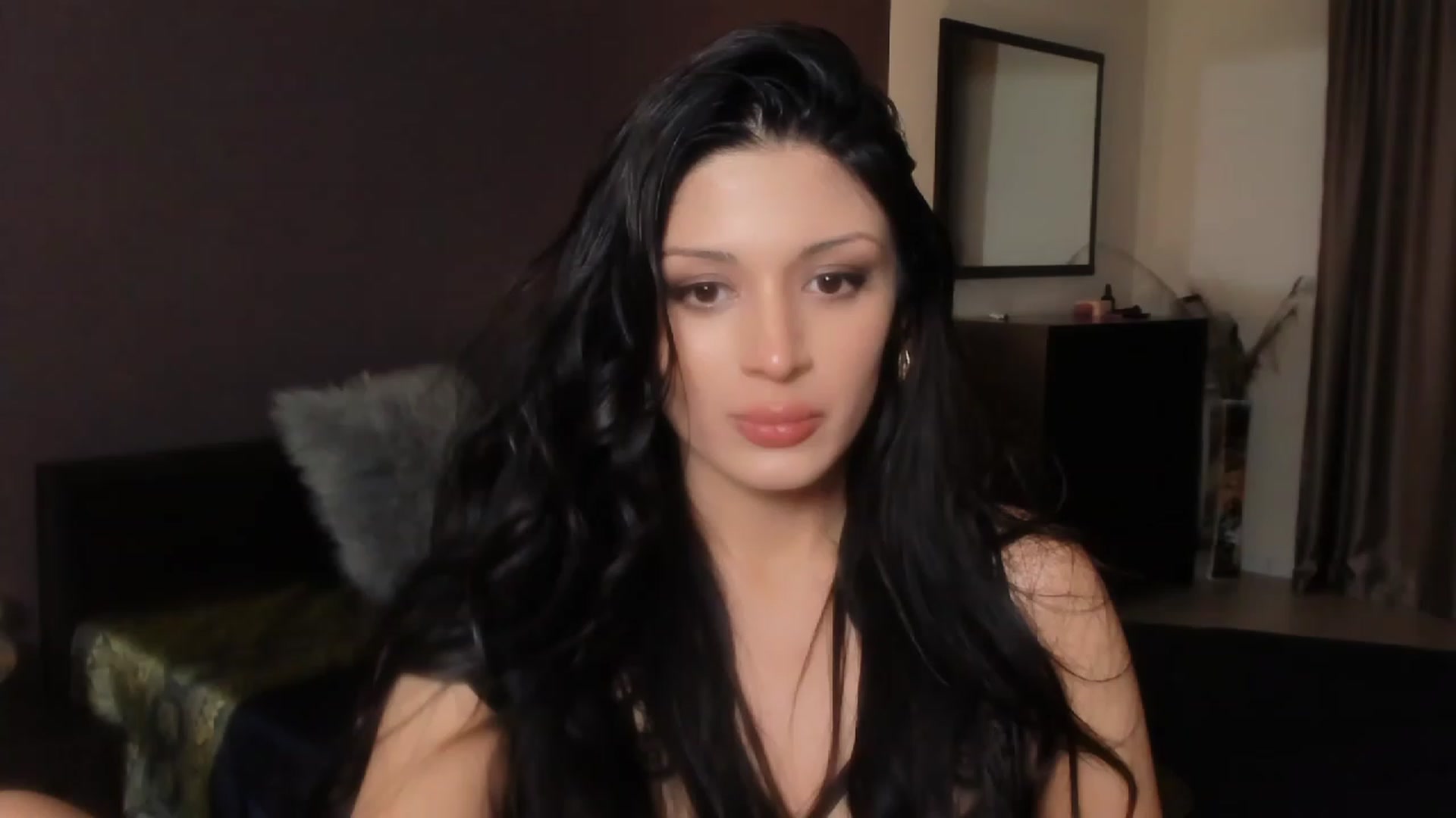 Gallery image thumbnail from Angel_on_Duty's myfreecams stream on, 12/08/2023, 01:49 image 16 of 20