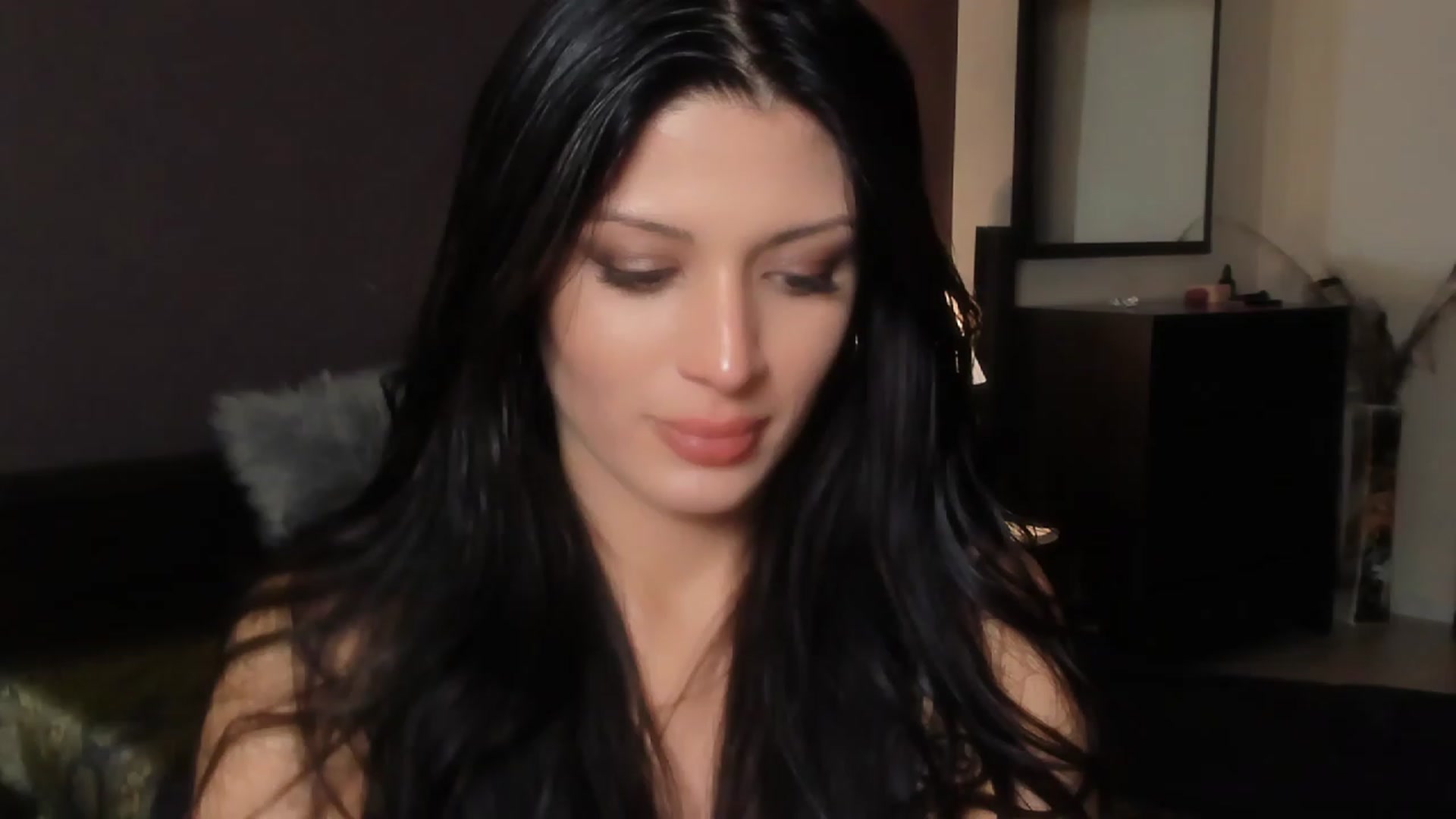 Gallery image thumbnail from Angel_on_Duty's myfreecams stream on, 12/08/2023, 03:03 image 7 of 20