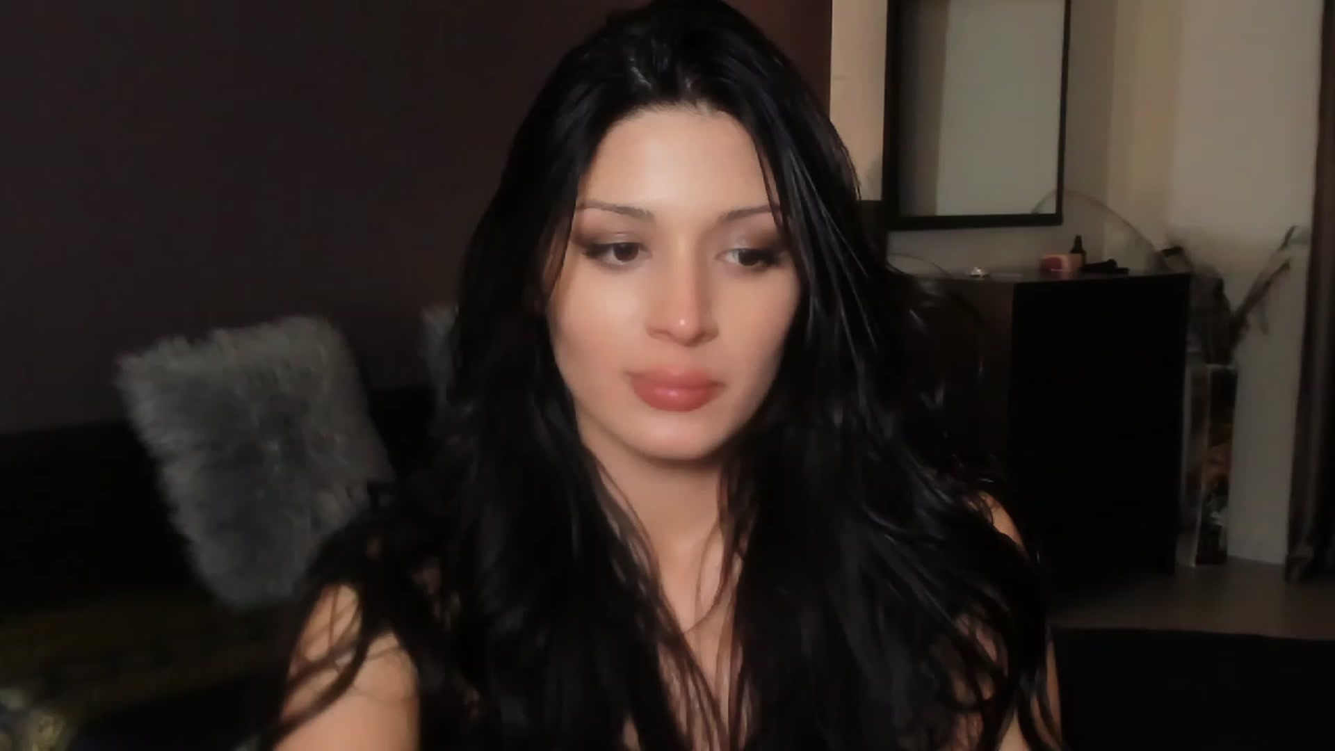 Gallery image thumbnail from Angel_on_Duty's myfreecams stream on, 12/08/2023, 04:39 image 18 of 20