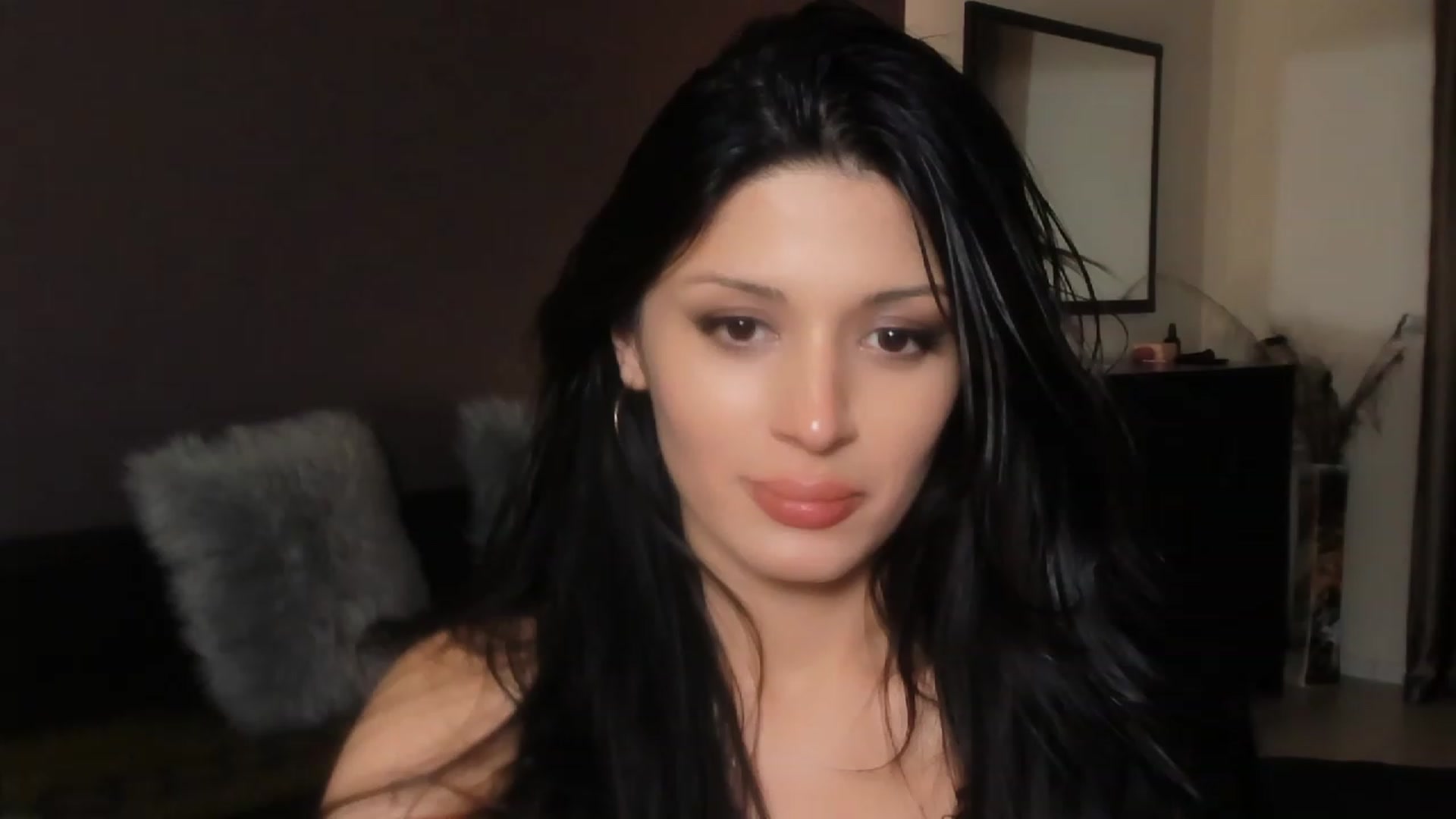 Gallery image thumbnail from Angel_on_Duty's myfreecams stream on, 12/08/2023, 04:39 image 17 of 20