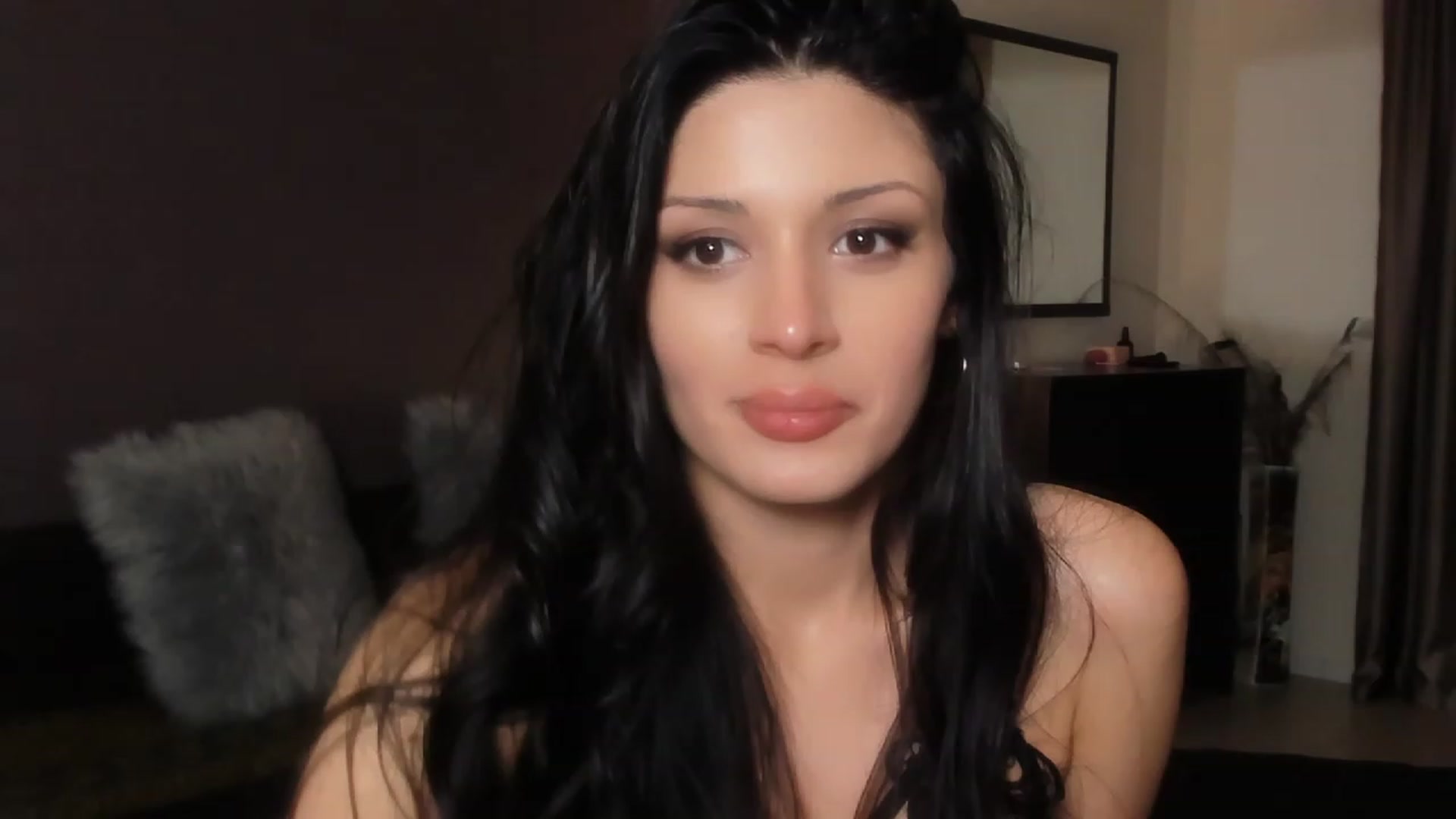 Gallery image thumbnail from Angel_on_Duty's myfreecams stream on, 12/08/2023, 04:39 image 9 of 20