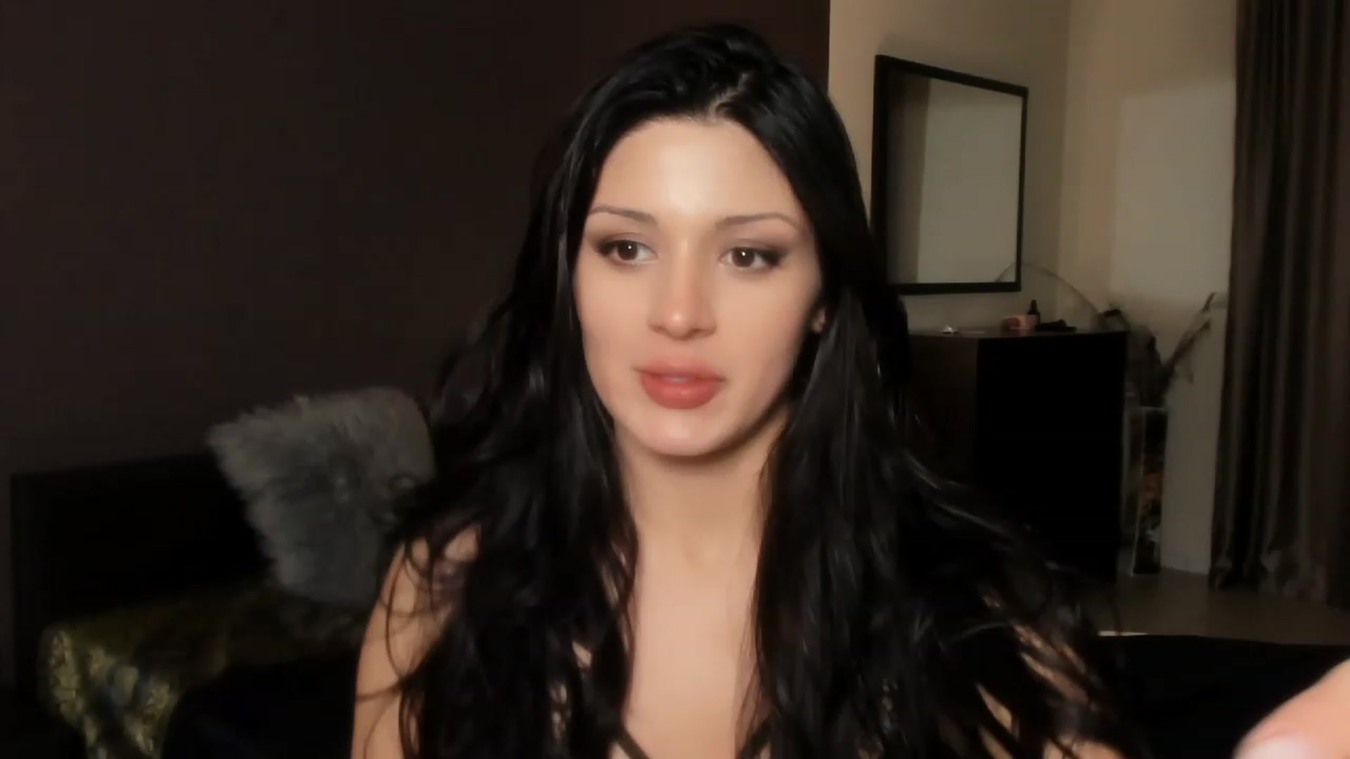 Gallery image thumbnail from Angel_on_Duty's myfreecams stream on, 12/08/2023, 05:29 image 9 of 20