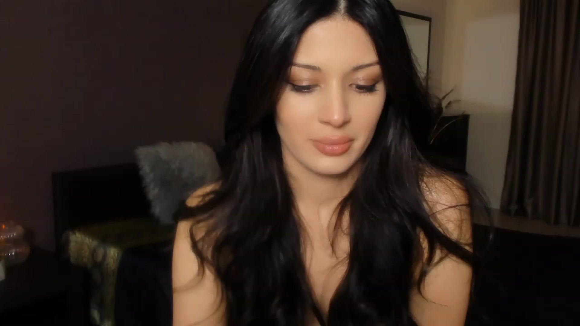 Gallery image thumbnail from Angel_on_Duty's myfreecams stream on, 12/08/2023, 22:53 image 5 of 20