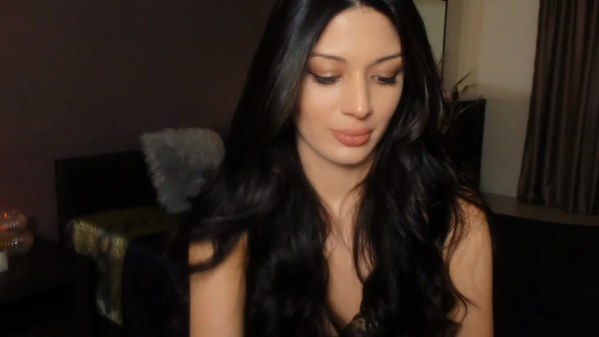 Gallery image thumbnail from Angel_on_Duty's myfreecams stream on, 12/08/2023, 23:38 image 2 of 20