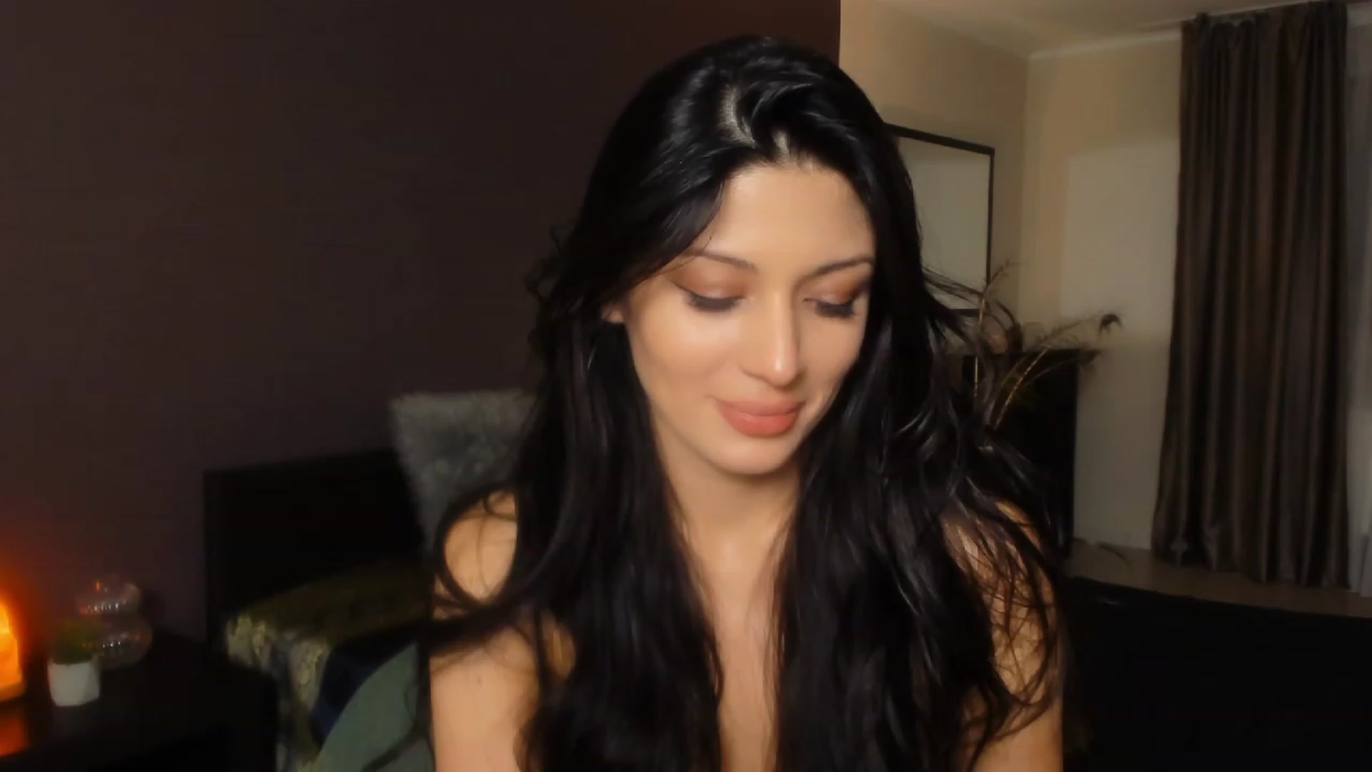 Gallery image thumbnail from Angel_on_Duty's myfreecams stream on, 12/09/2023, 01:39 image 12 of 20