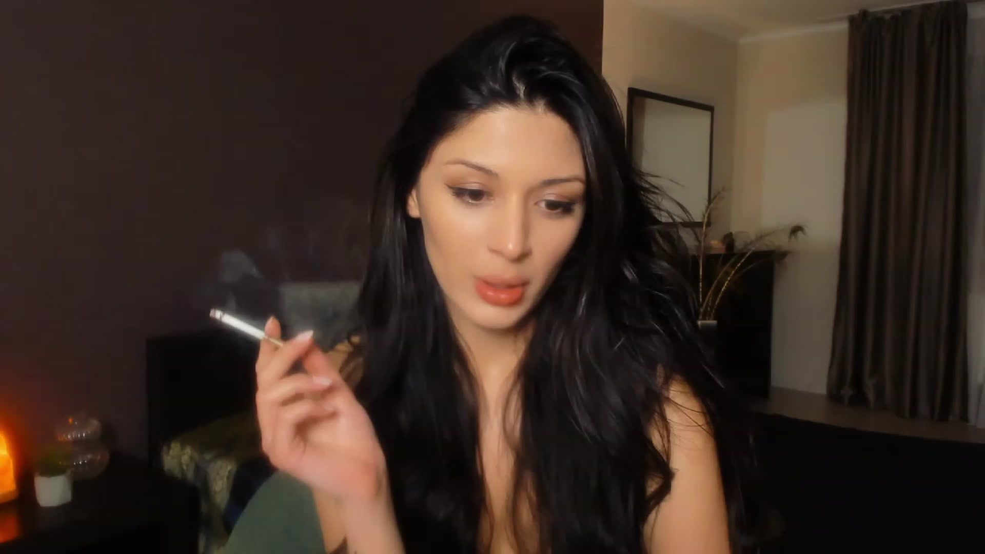 Gallery image thumbnail from Angel_on_Duty's myfreecams stream on, 12/09/2023, 01:39 image 10 of 20