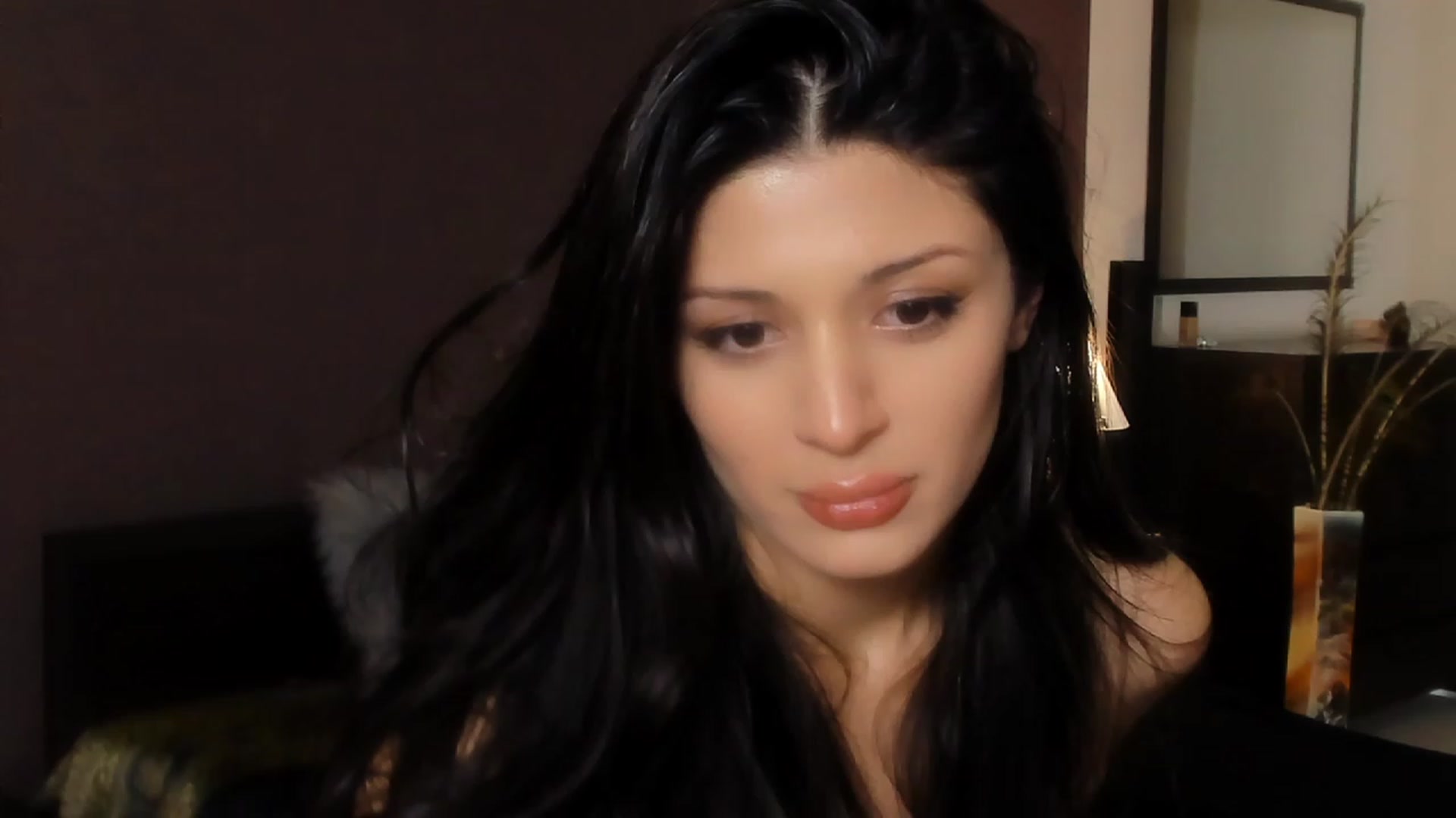 Gallery image thumbnail from Angel_on_Duty's myfreecams stream on, 12/09/2023, 03:23 image 15 of 20