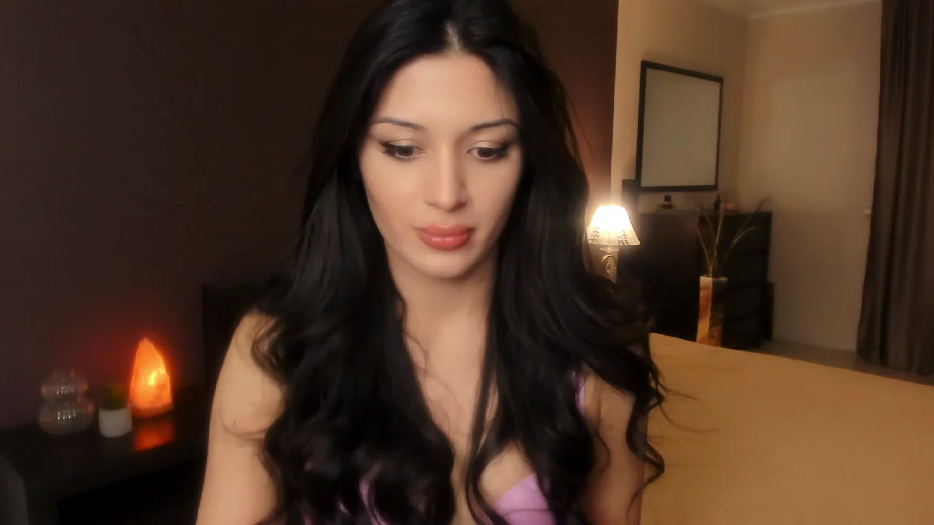 Gallery image thumbnail from Angel_on_Duty's myfreecams stream on, 12/12/2023, 24:05 image 14 of 20
