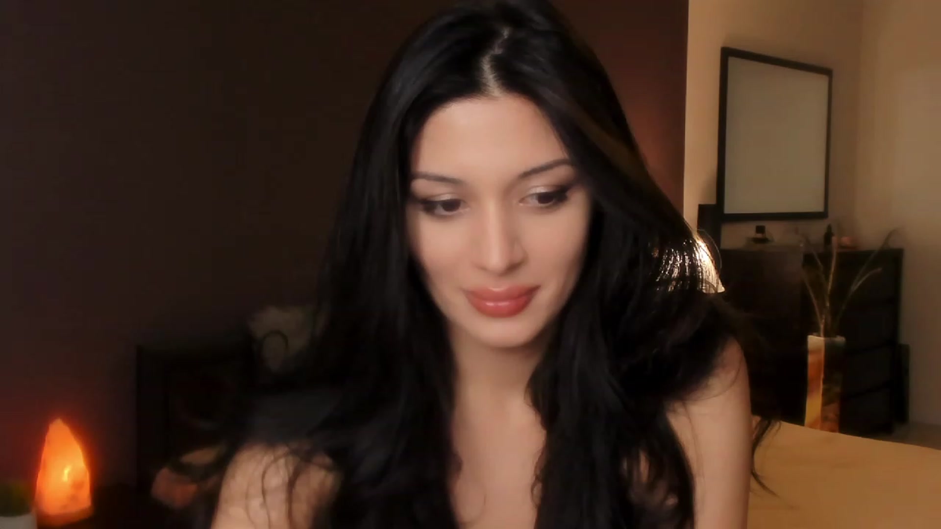 Gallery image thumbnail from Angel_on_Duty's myfreecams stream on, 12/12/2023, 24:35 image 13 of 20