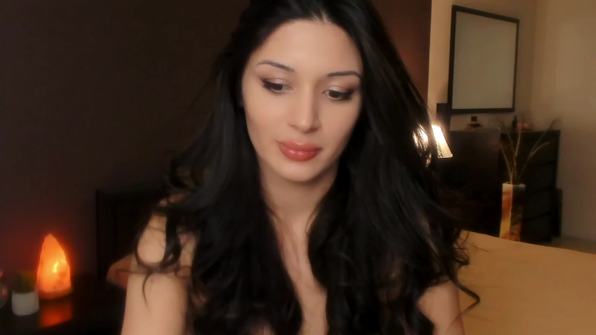 Gallery image thumbnail from Angel_on_Duty's myfreecams stream on, 12/12/2023, 24:35 image 9 of 20