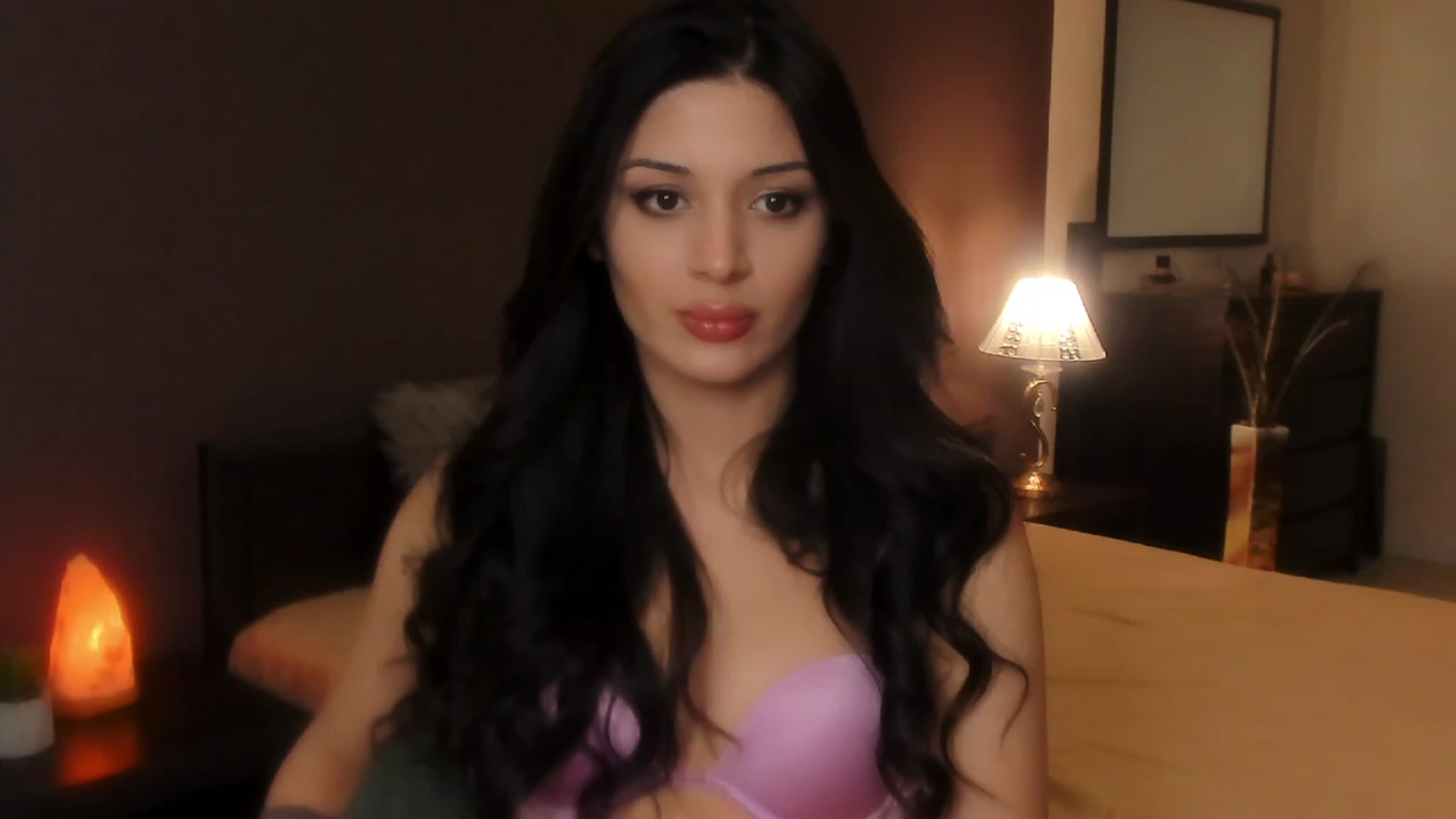 Gallery image thumbnail from Angel_on_Duty's myfreecams stream on, 12/12/2023, 01:00 image 19 of 20
