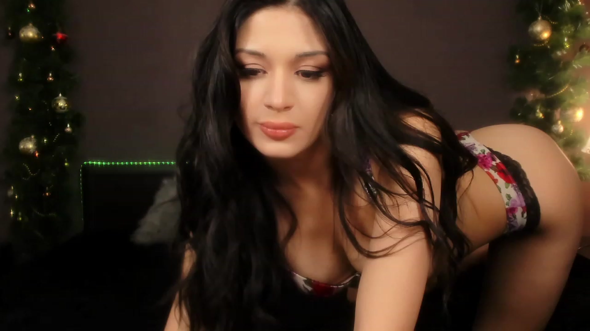 Gallery image thumbnail from Angel_on_Duty's myfreecams stream on, 12/17/2023, 01:30 image 5 of 20