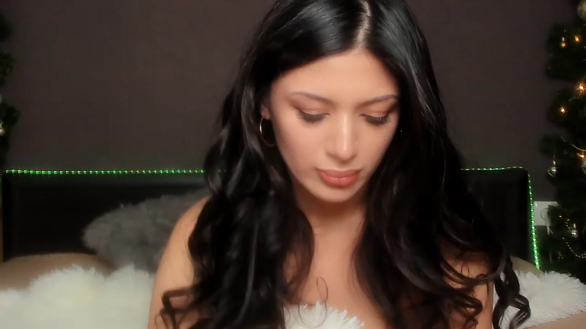 Gallery image thumbnail from Angel_on_Duty's myfreecams stream on, 12/28/2023, 24:18 image 20 of 20