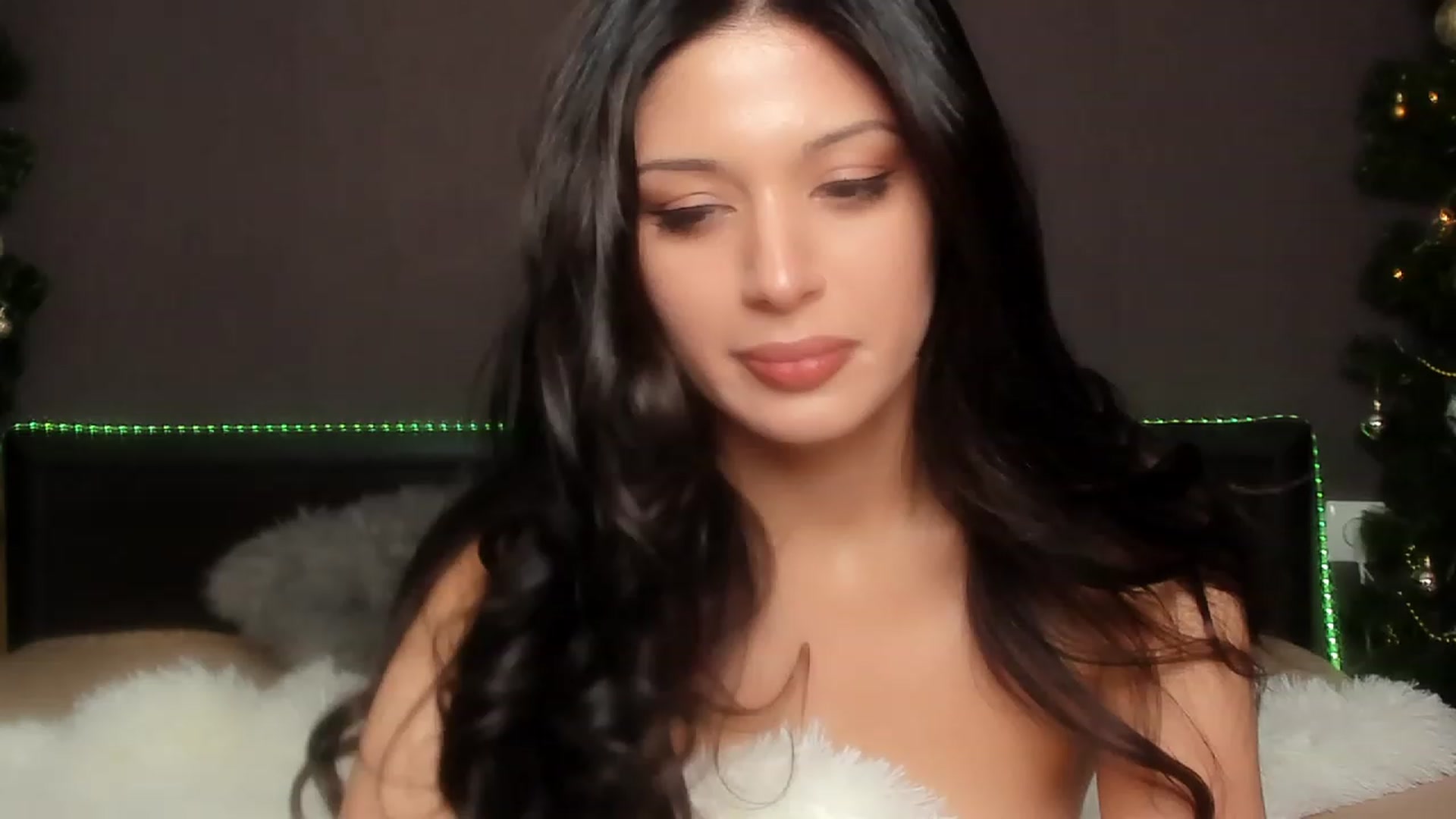 Gallery image thumbnail from Angel_on_Duty's myfreecams stream on, 12/28/2023, 24:18 image 15 of 20