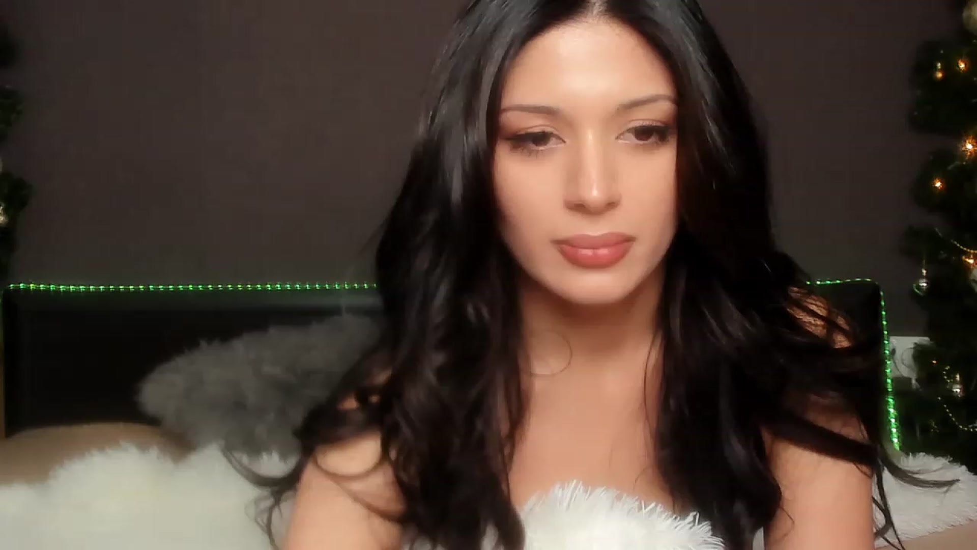 Gallery image thumbnail from Angel_on_Duty's myfreecams stream on, 12/28/2023, 24:18 image 1 of 20