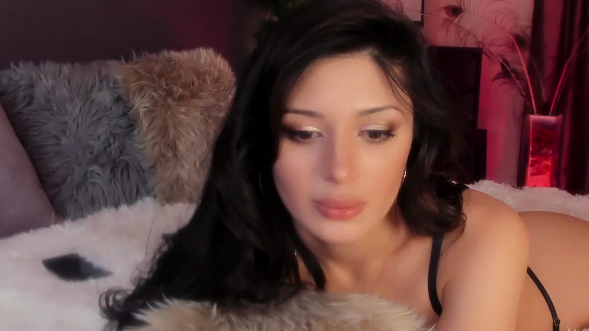 Gallery image thumbnail from Angel_on_Duty's myfreecams stream on, 01/09/2024, 24:37 image 18 of 20