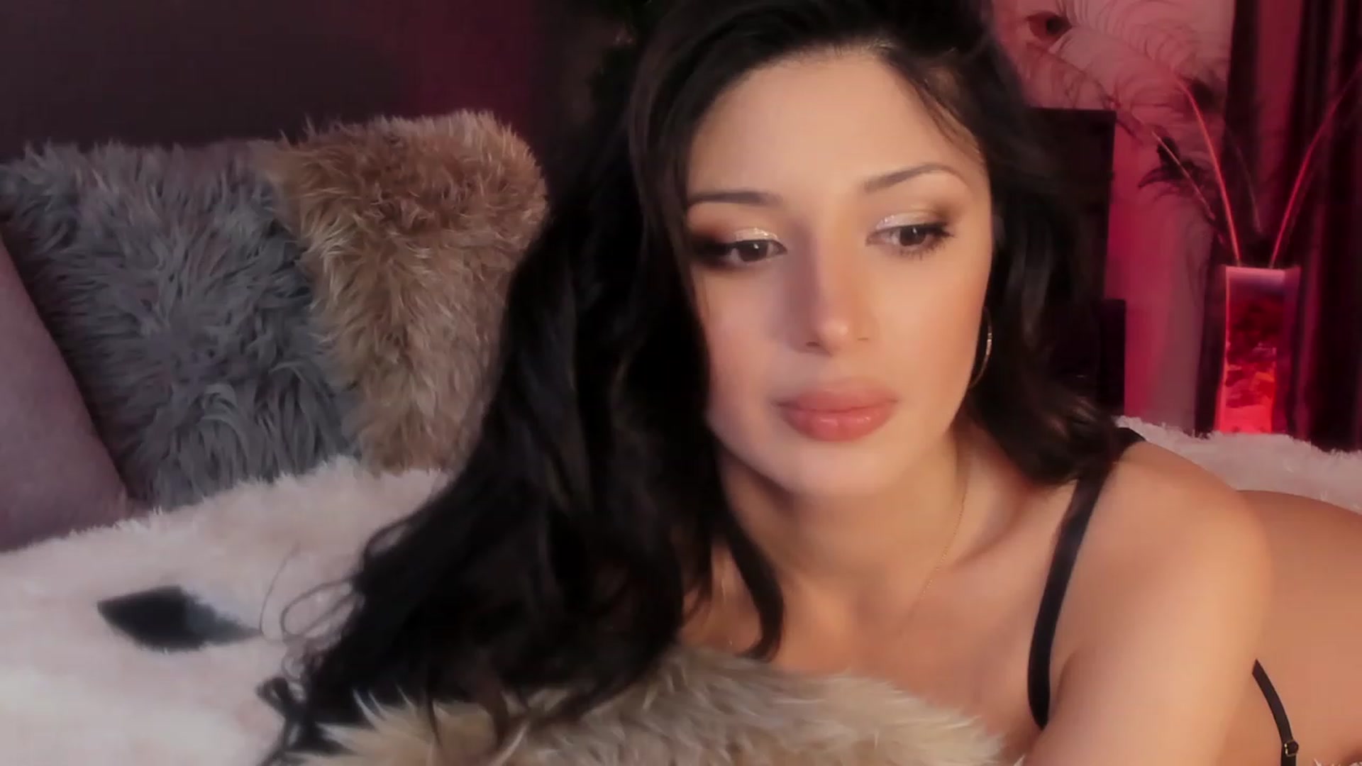 Gallery image thumbnail from Angel_on_Duty's myfreecams stream on, 01/09/2024, 24:37 image 15 of 20